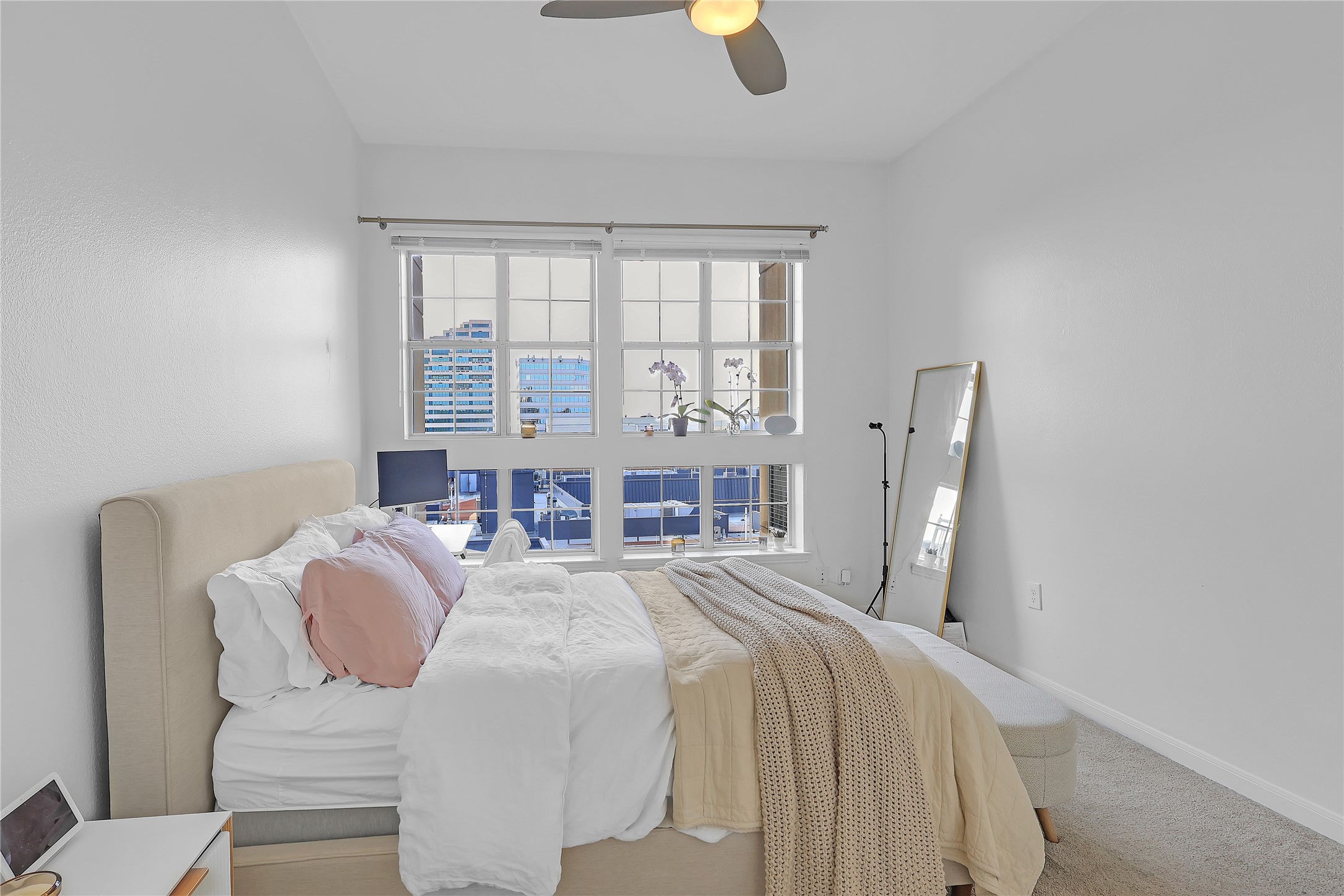 3225 Turtle Creek Boulevard 1042