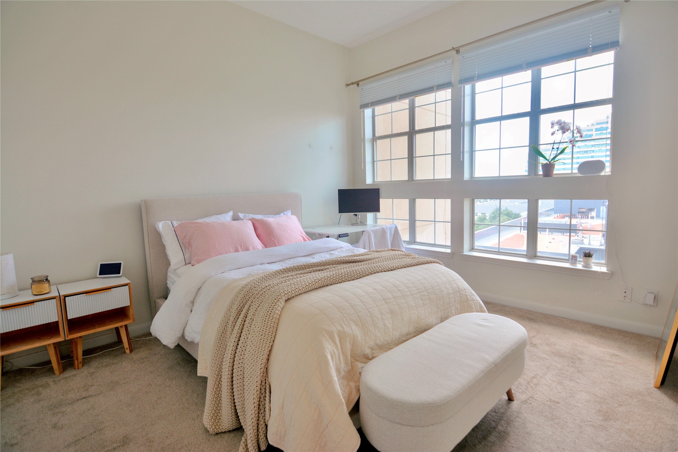 3225 Turtle Creek Boulevard 1042