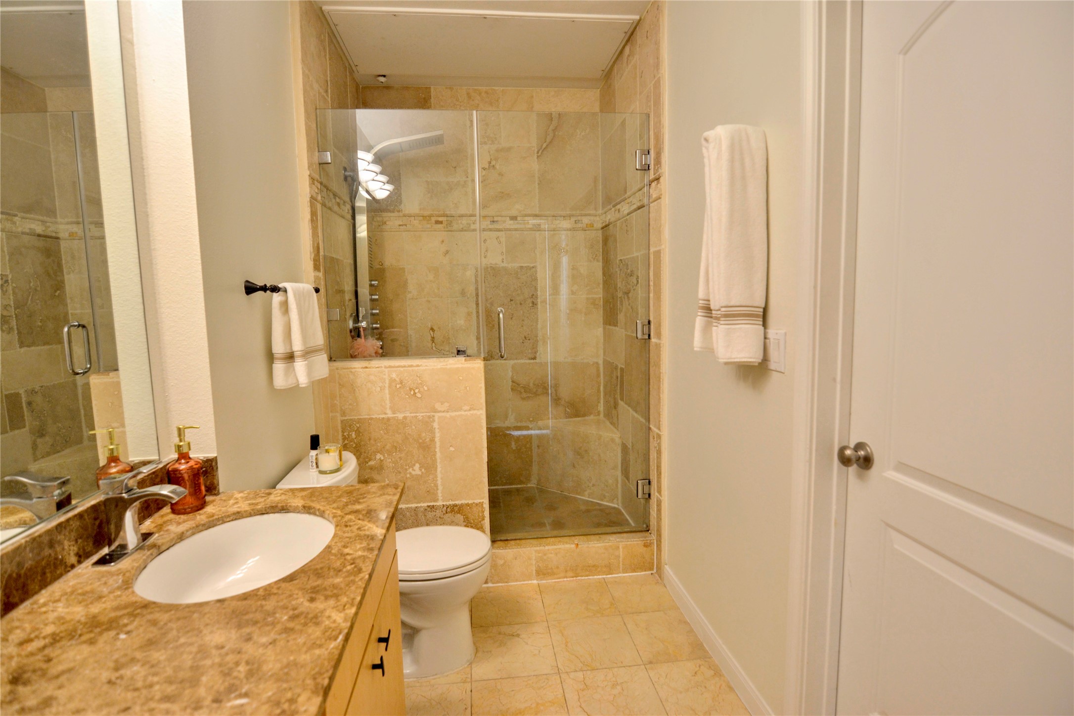 3225 Turtle Creek Boulevard 1042