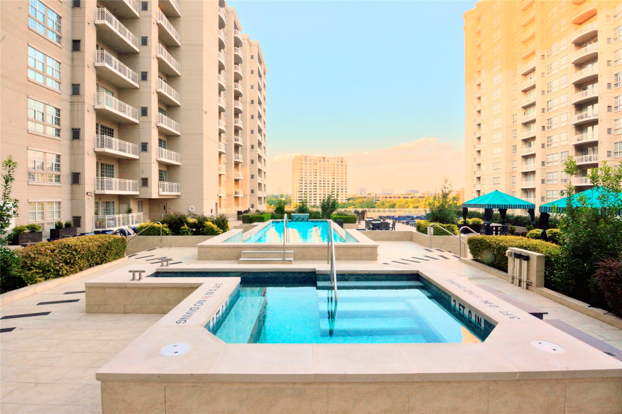 3225 Turtle Creek Boulevard 1042