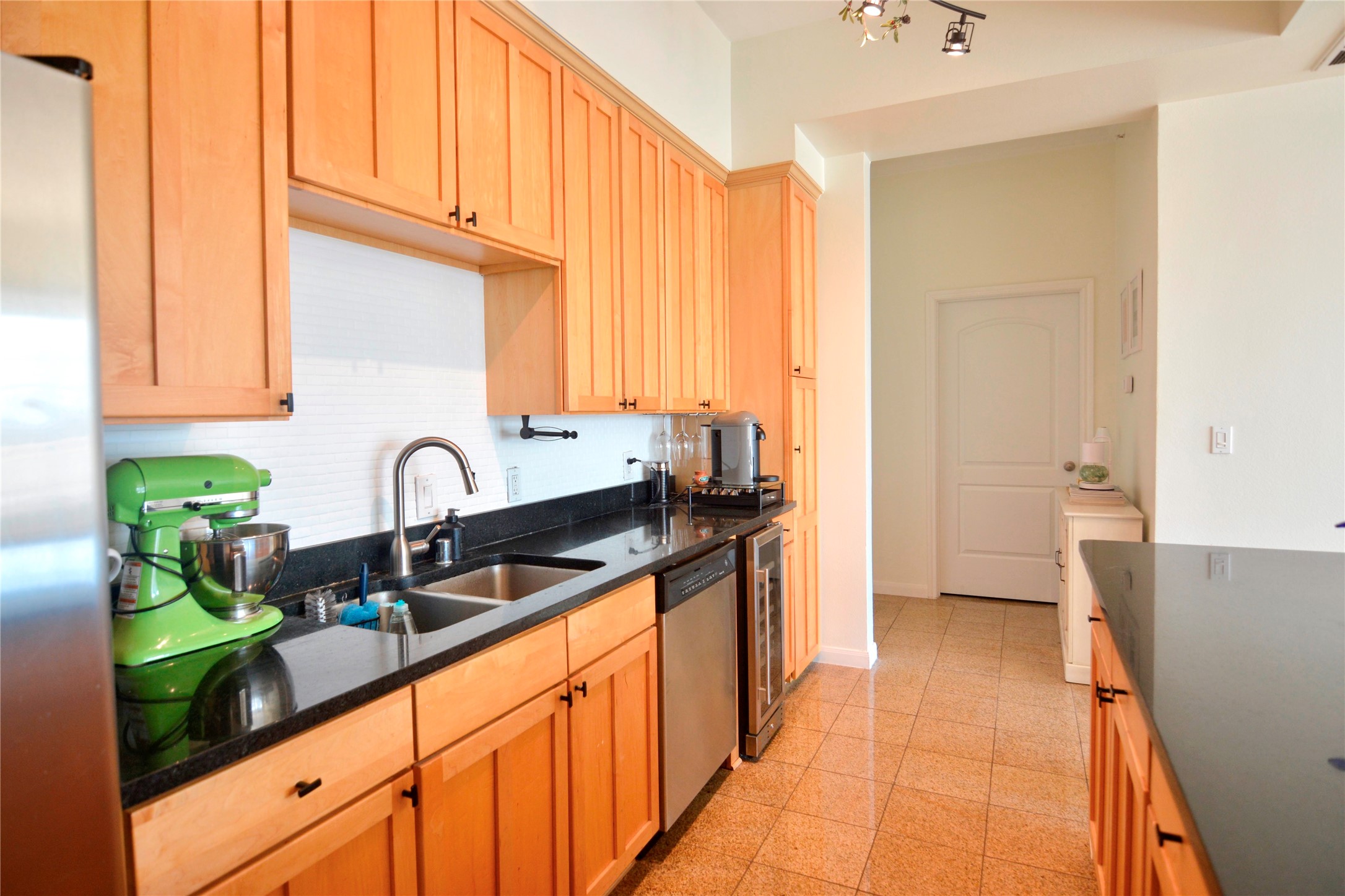 3225 Turtle Creek Boulevard 1042
