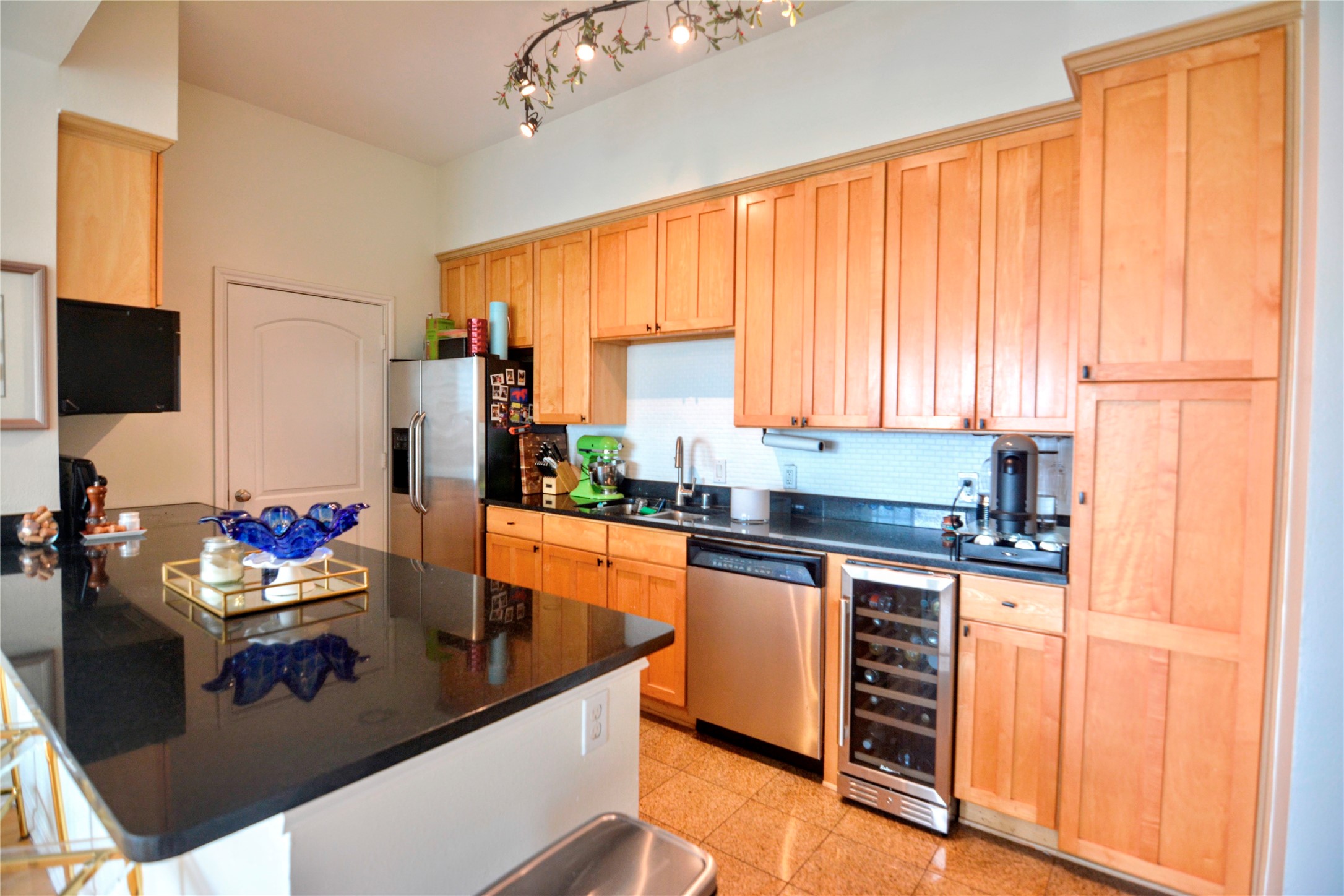 3225 Turtle Creek Boulevard 1042