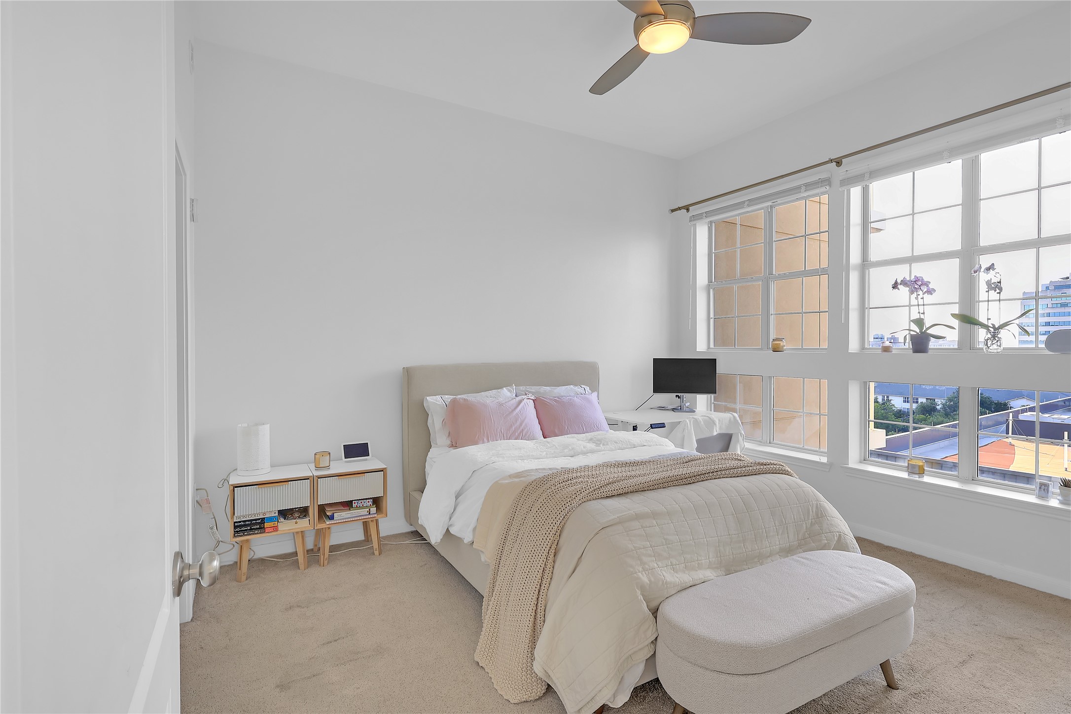 3225 Turtle Creek Boulevard 1042