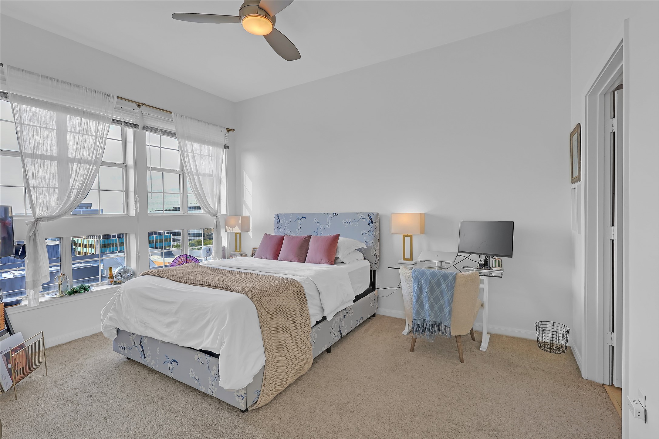 3225 Turtle Creek Boulevard 1042