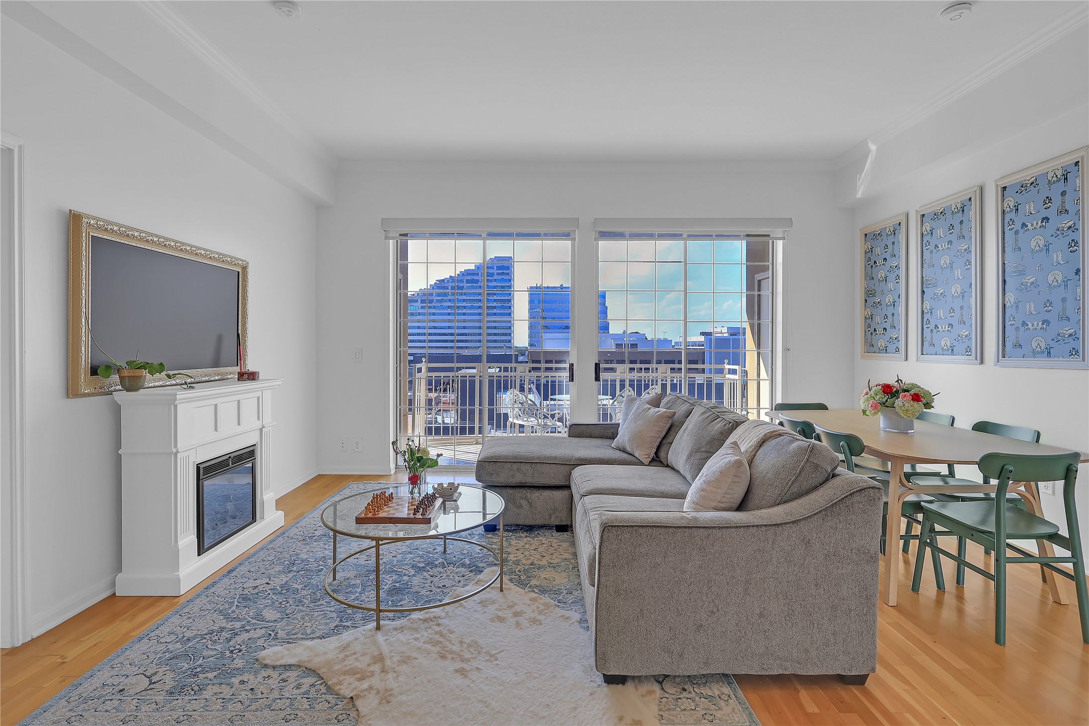 3225 Turtle Creek Boulevard 1042