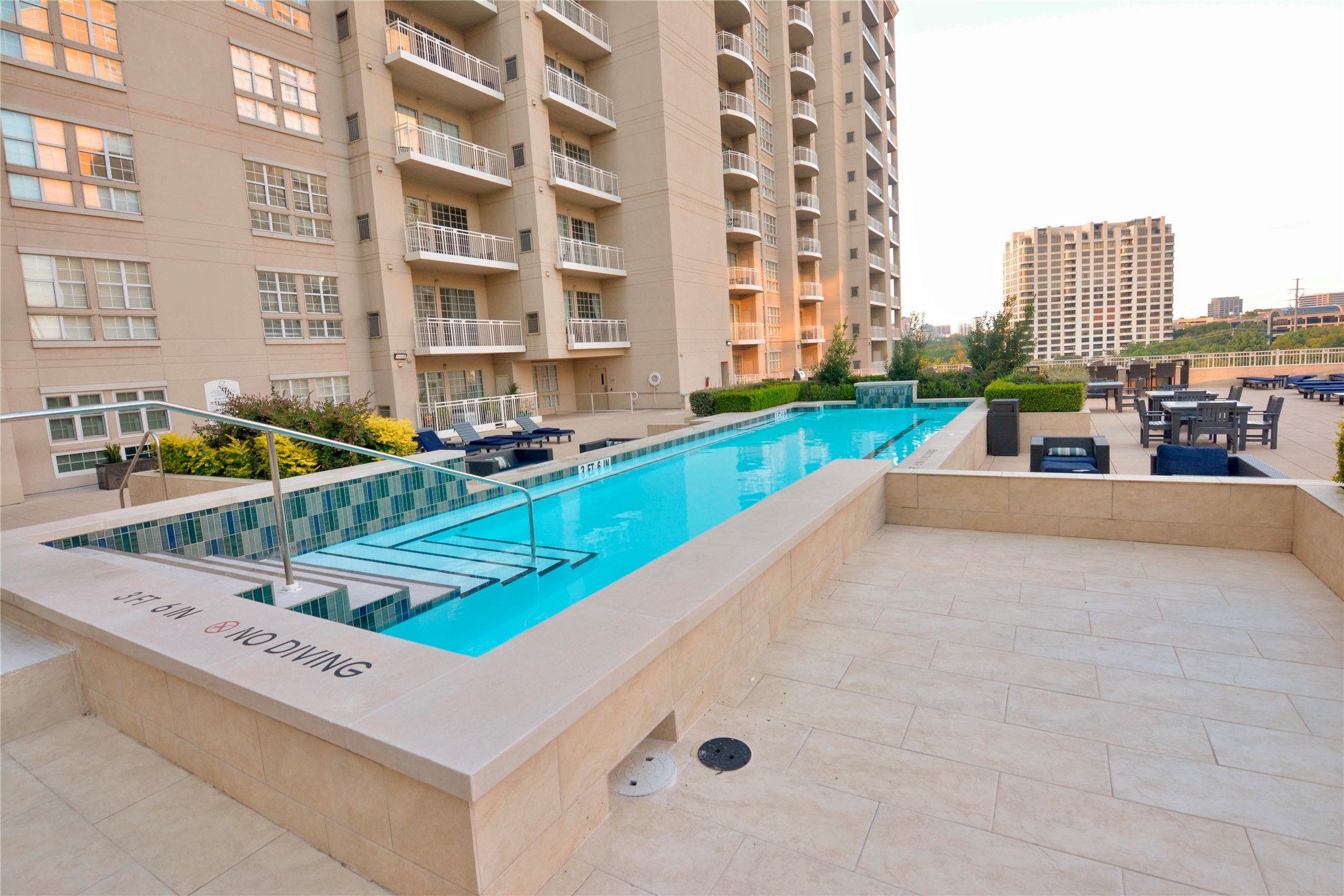 3225 Turtle Creek Boulevard 1042