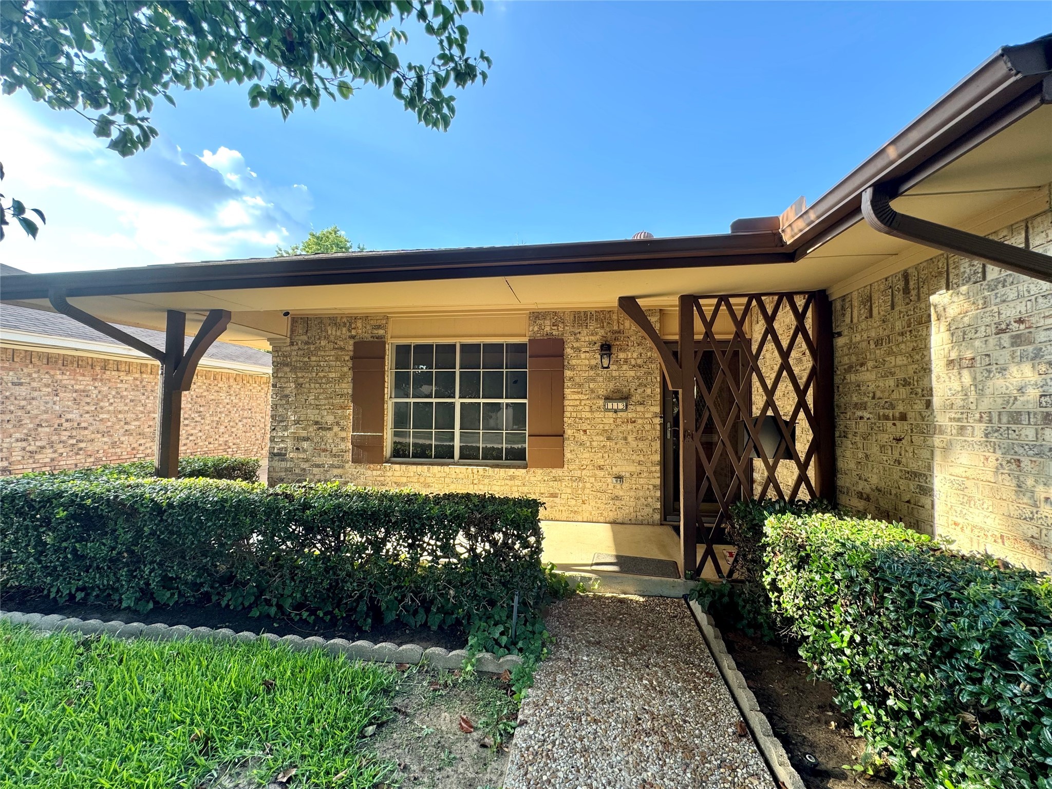 1113 Janell Drive