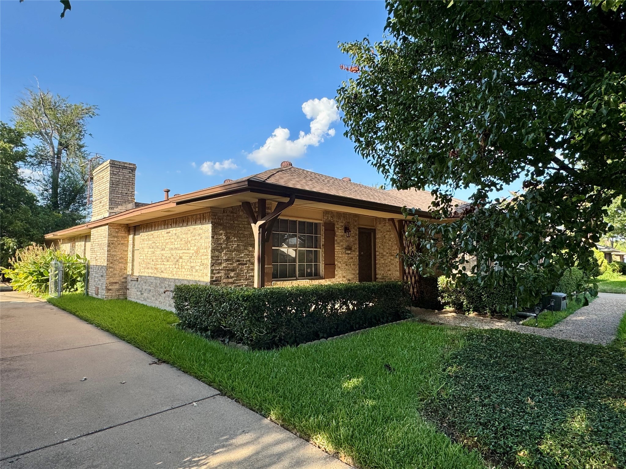 1113 Janell Drive