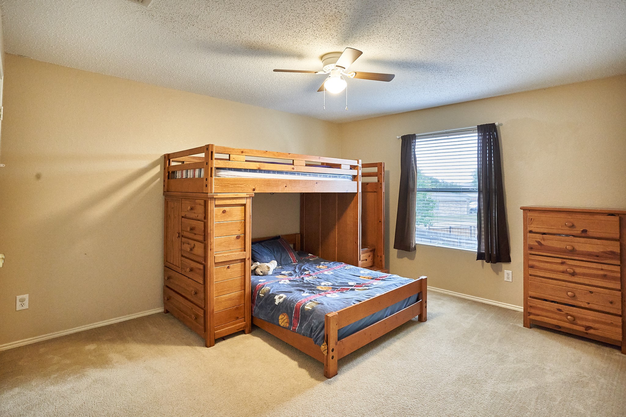 2405 Chestnut Drive
