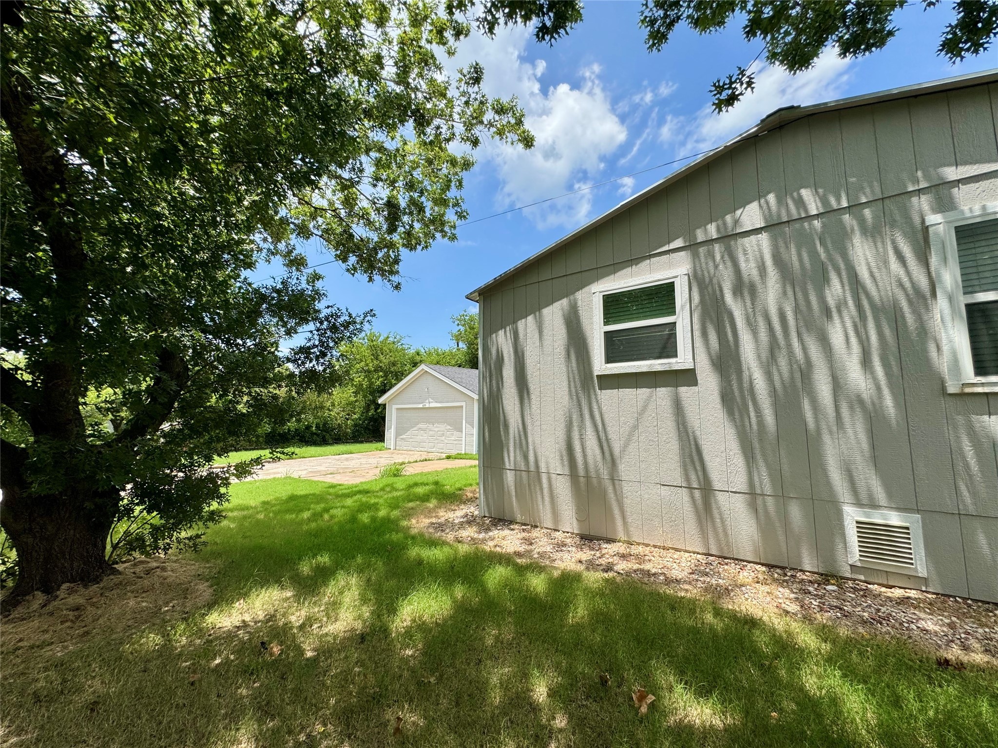 5777 County Road 927