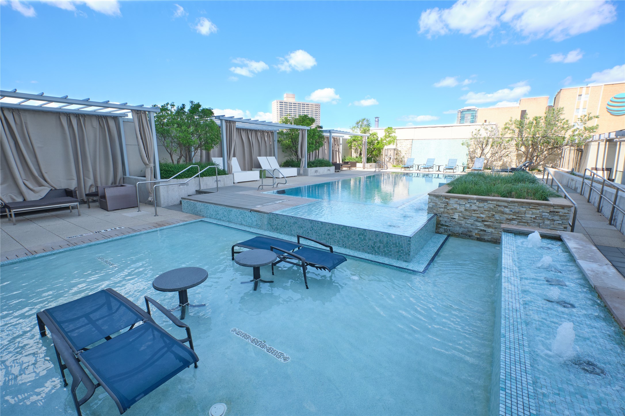 1301 Throckmorton Street 2106