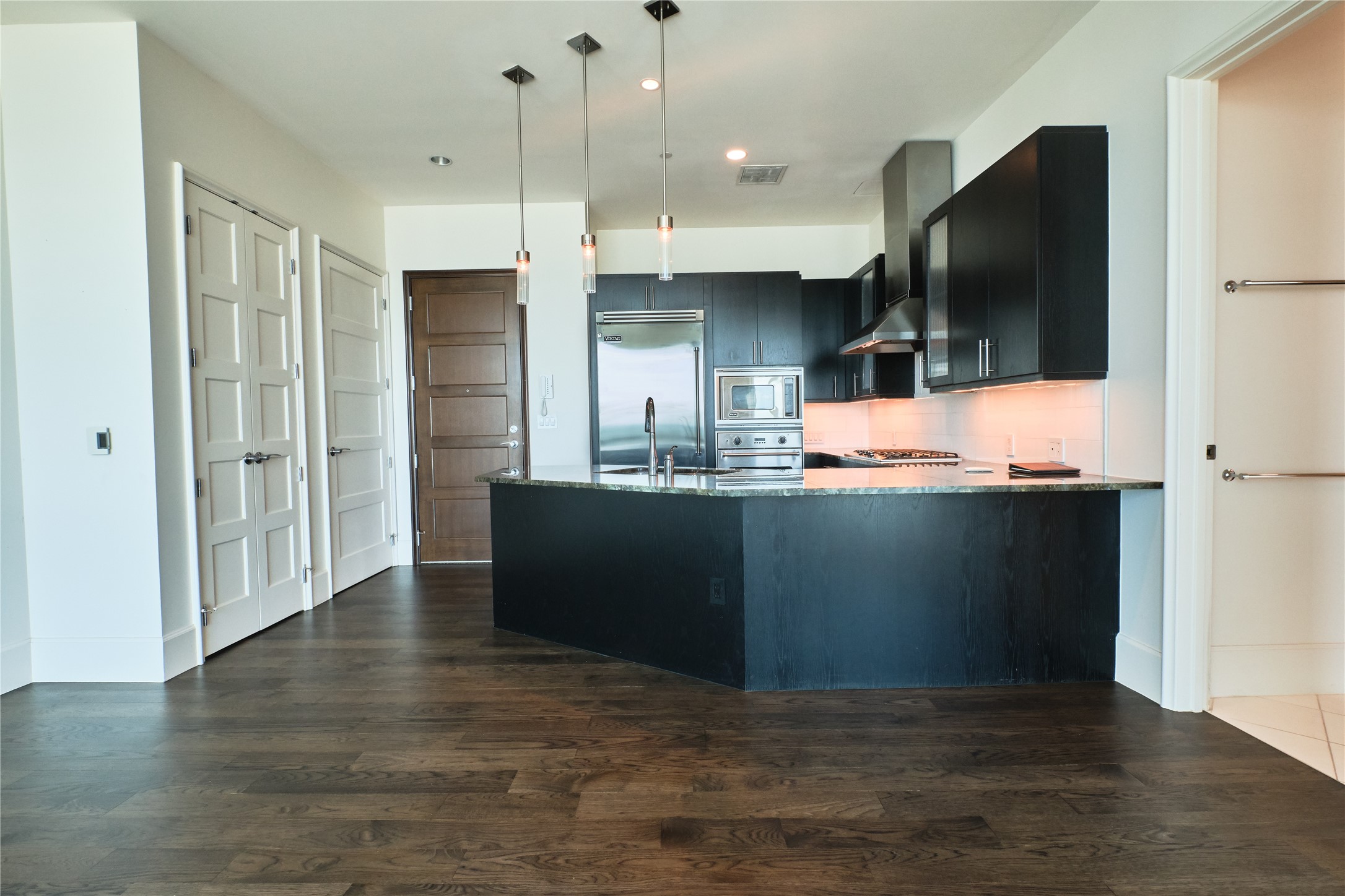 1301 Throckmorton Street 2106