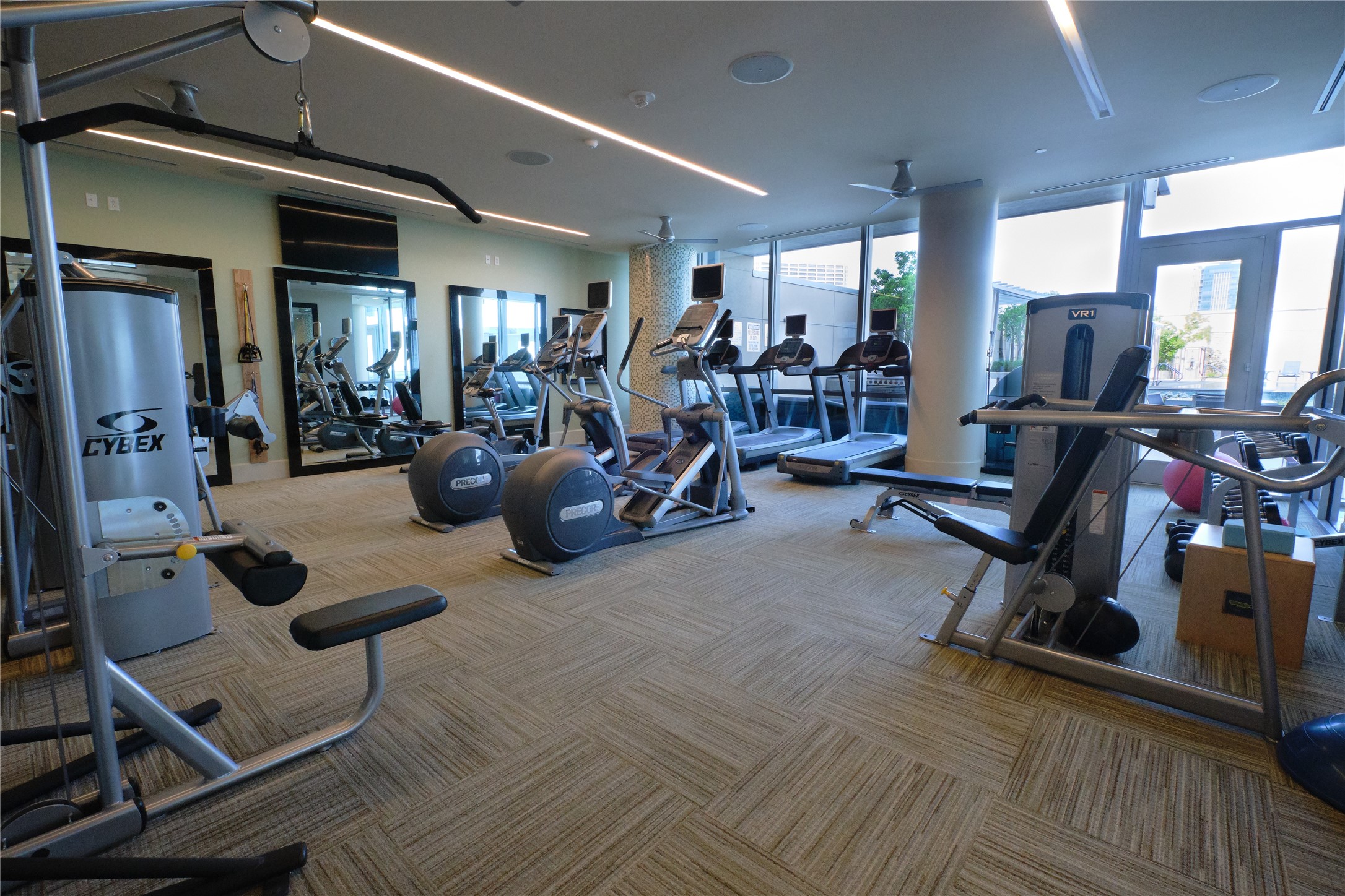 1301 Throckmorton Street 2106