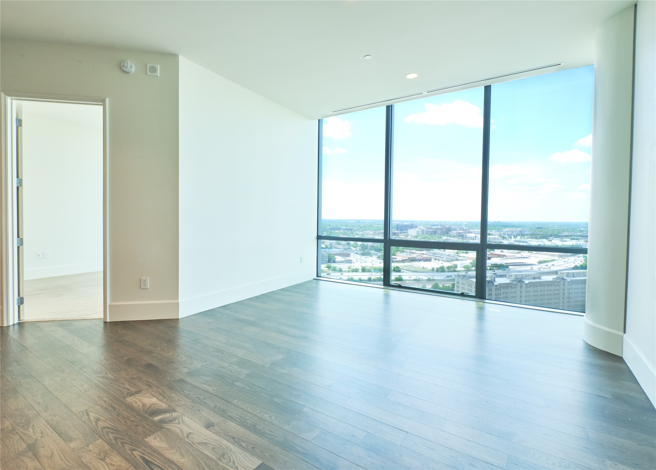 1301 Throckmorton Street 2106