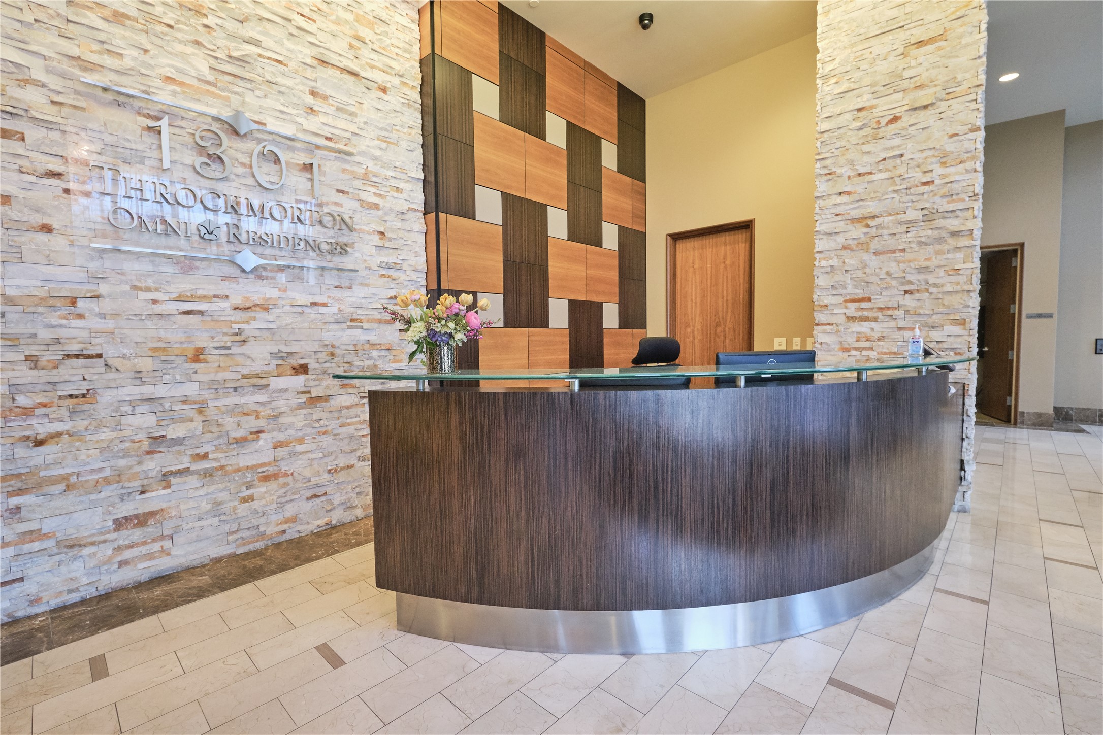 1301 Throckmorton Street 2106