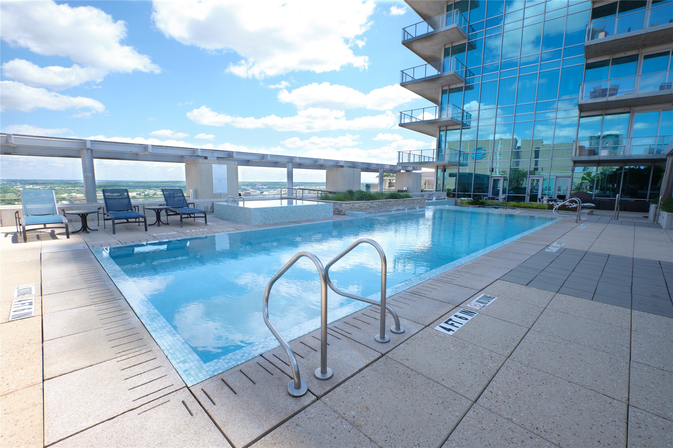 1301 Throckmorton Street 2106