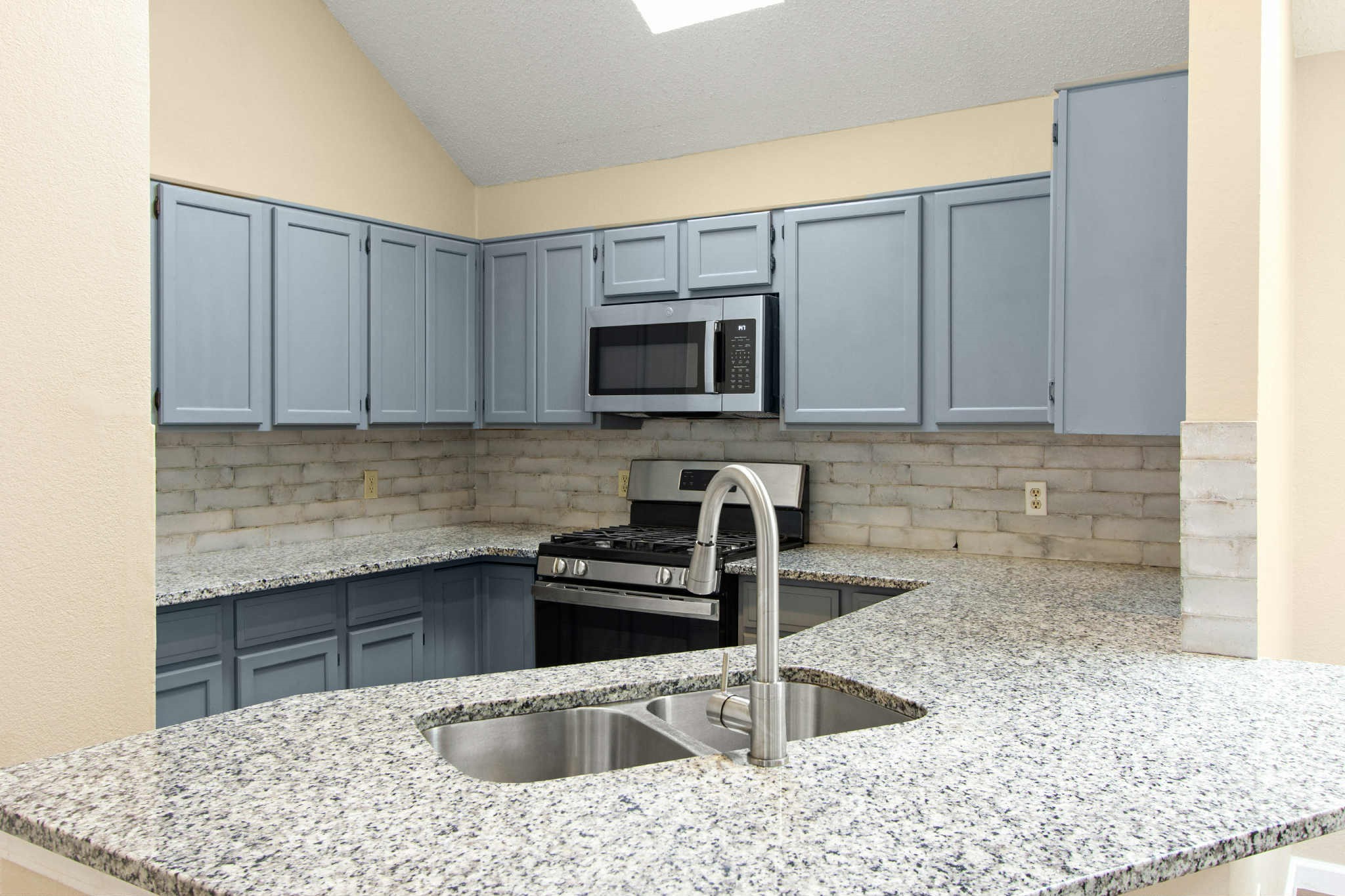 6510 White Oak Drive