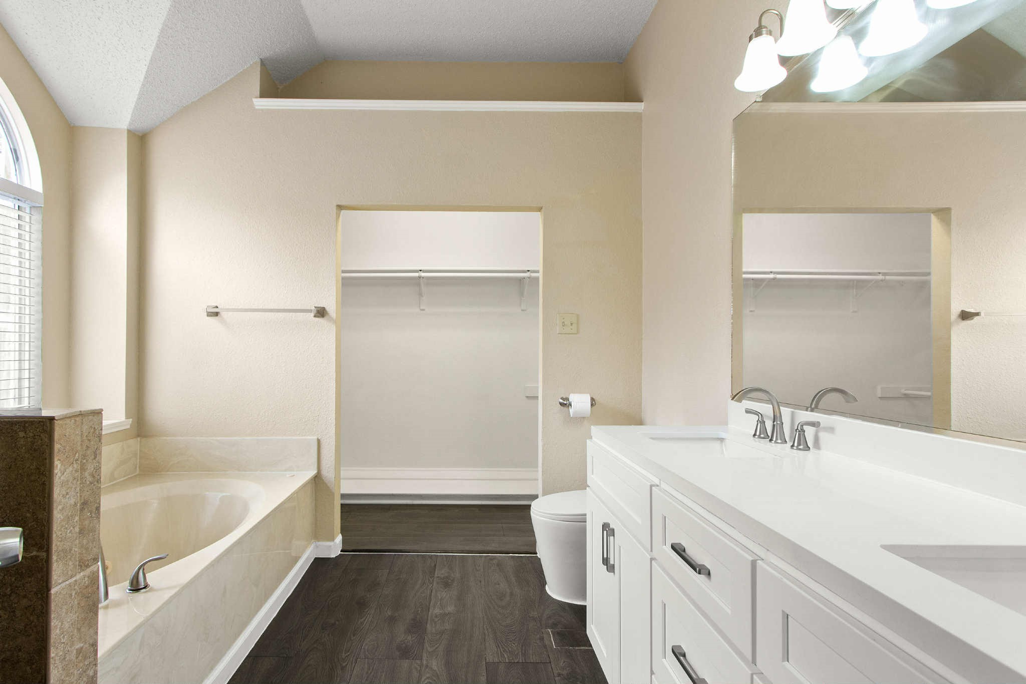 6510 White Oak Drive