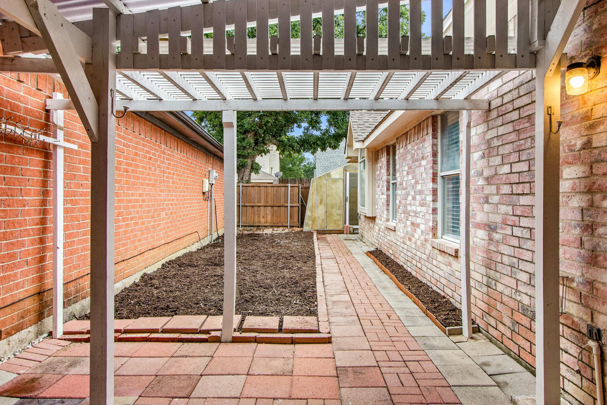 6510 White Oak Drive