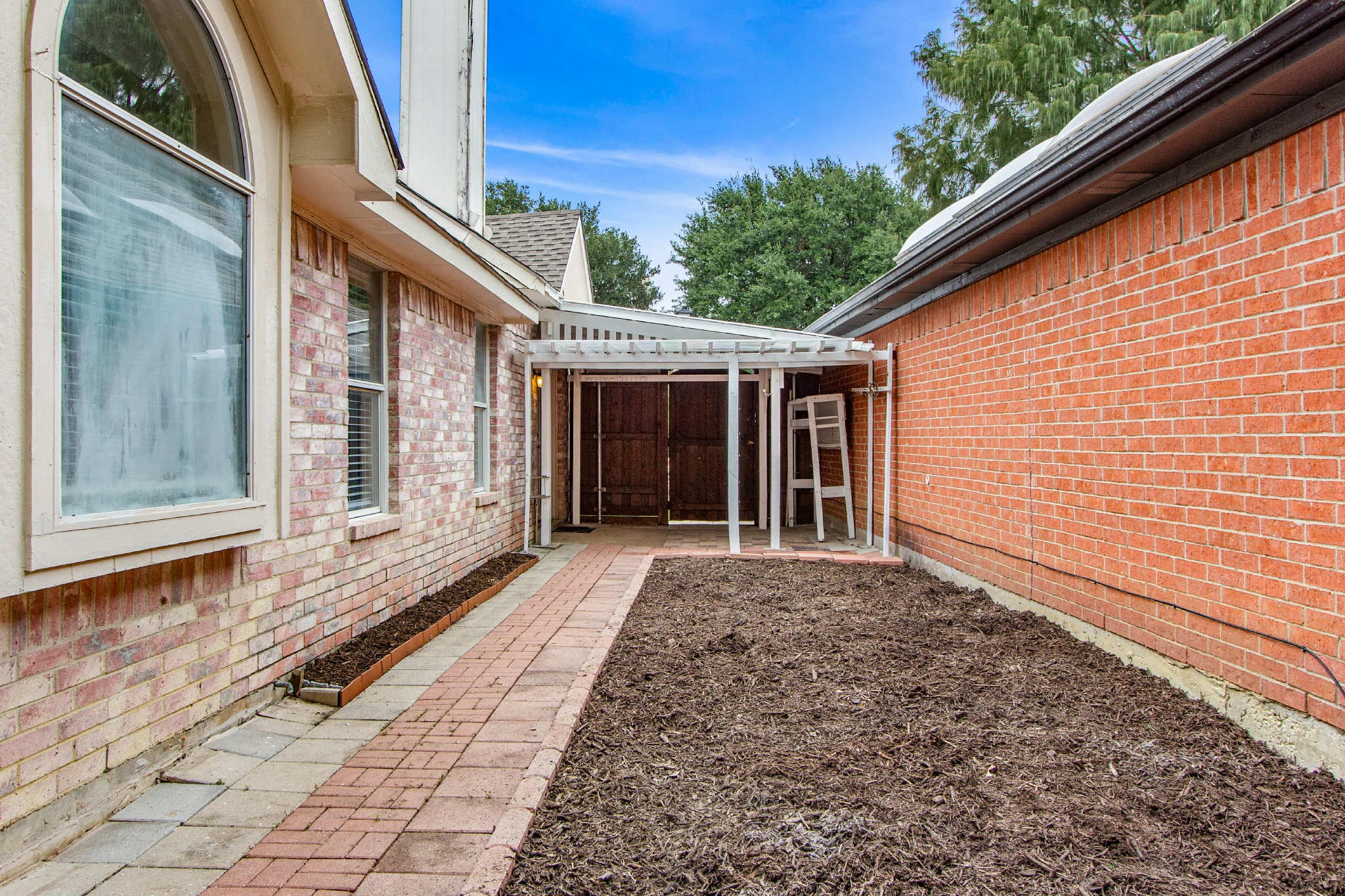 6510 White Oak Drive