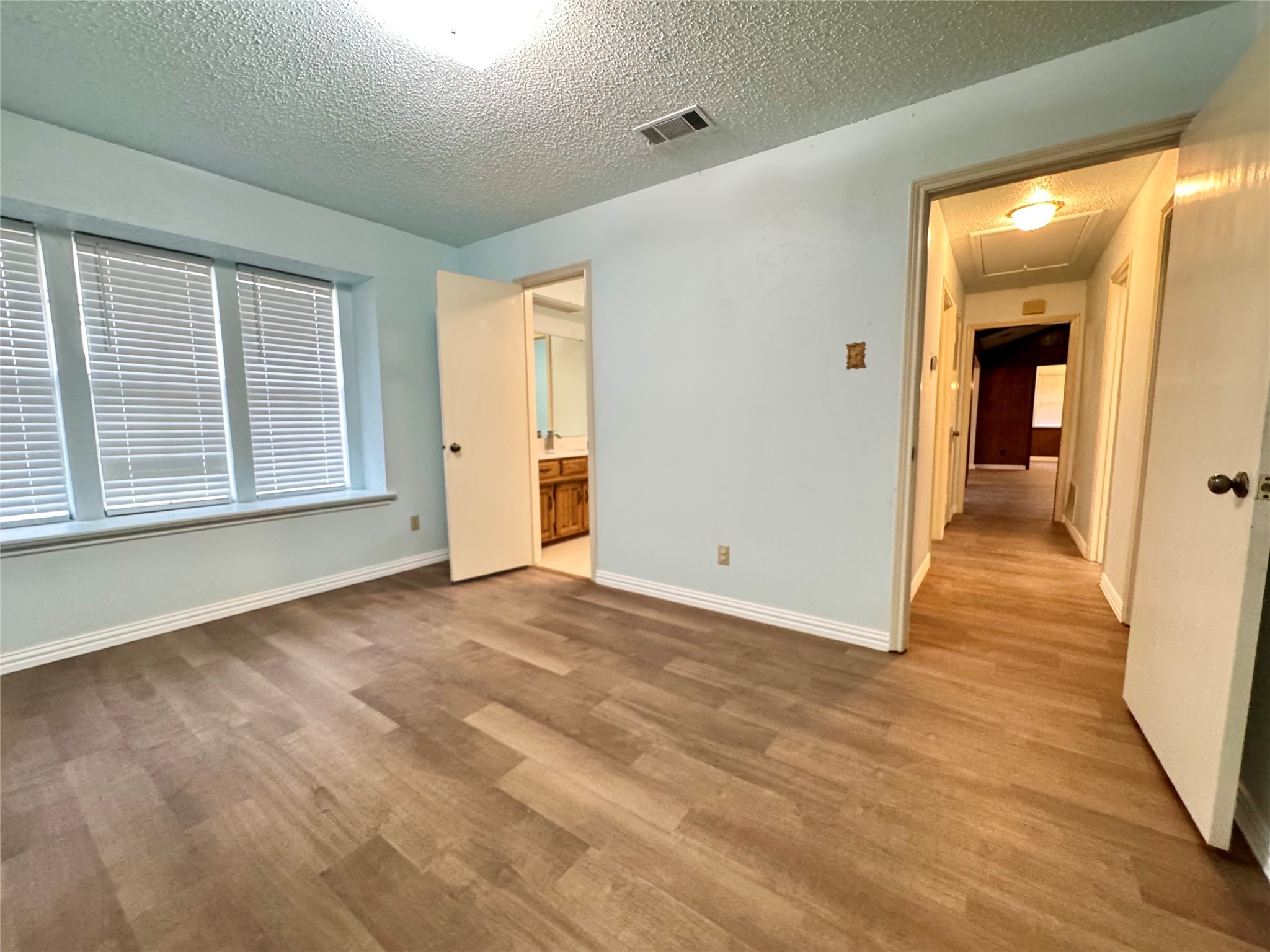 1925 Glen Hill Drive