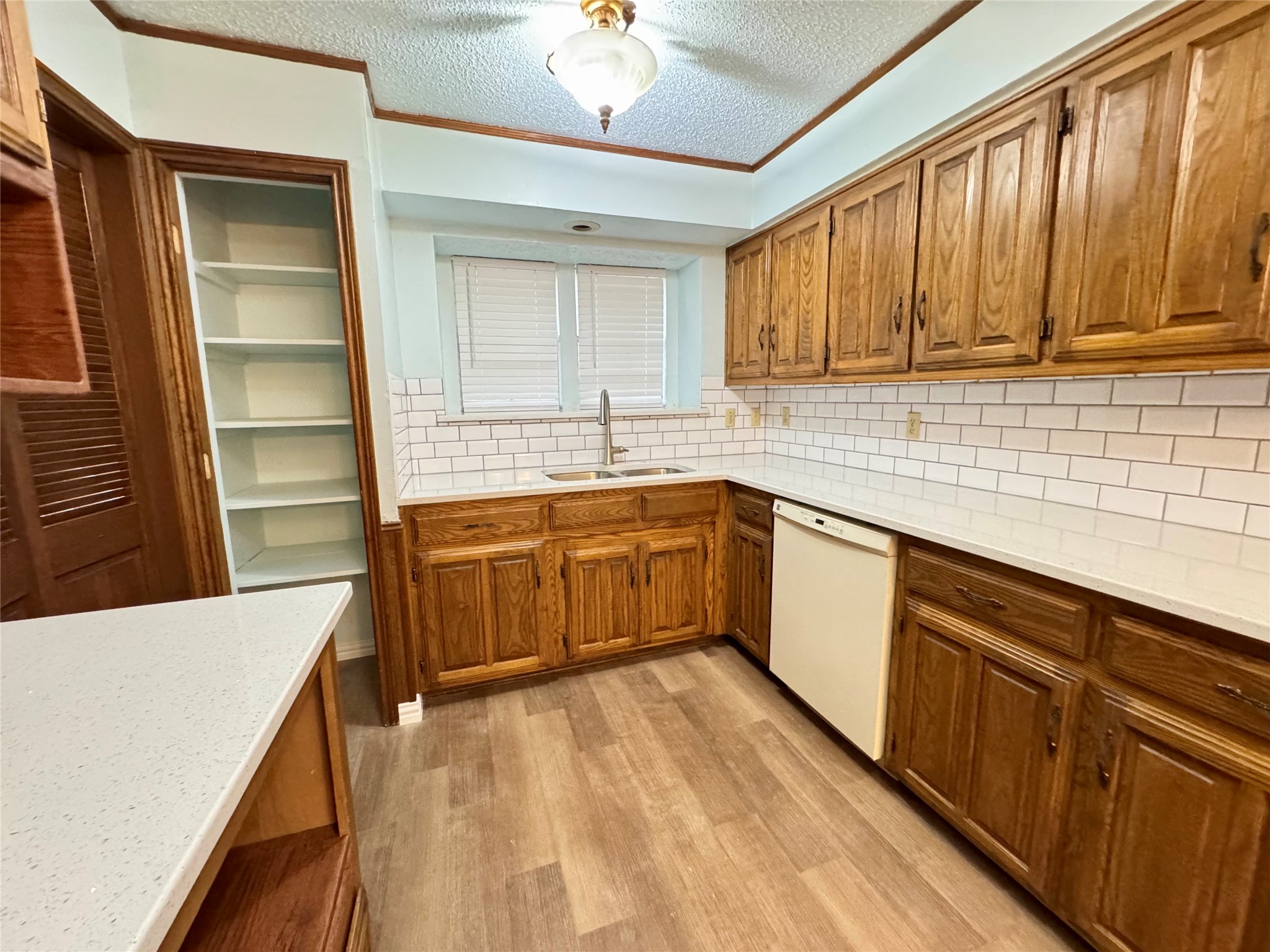 1925 Glen Hill Drive