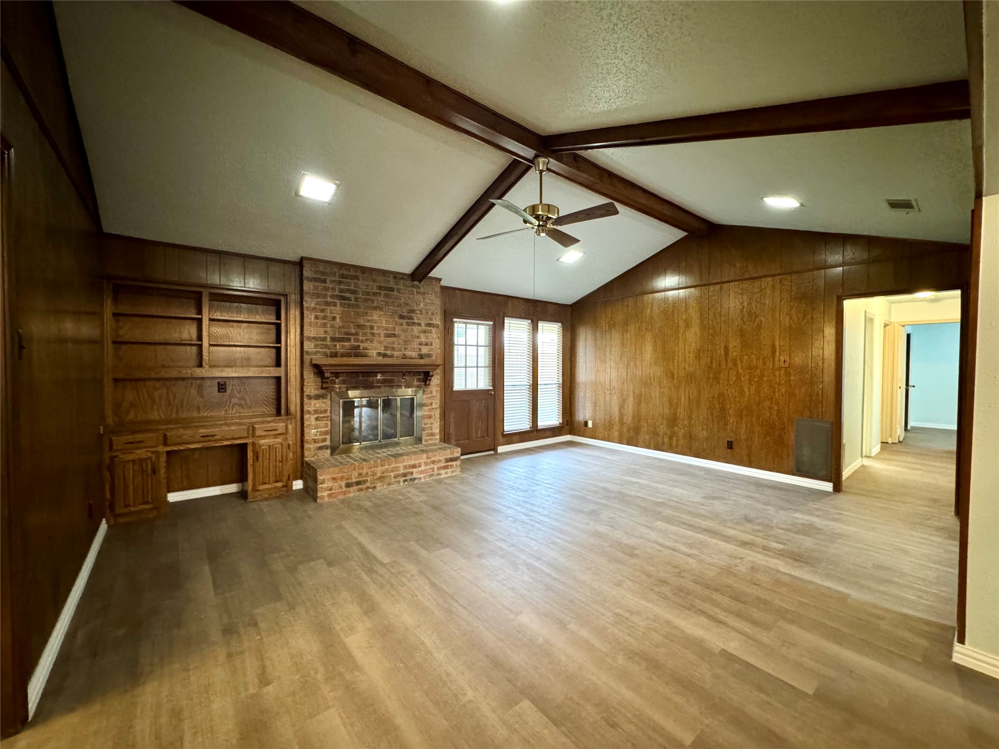 1925 Glen Hill Drive