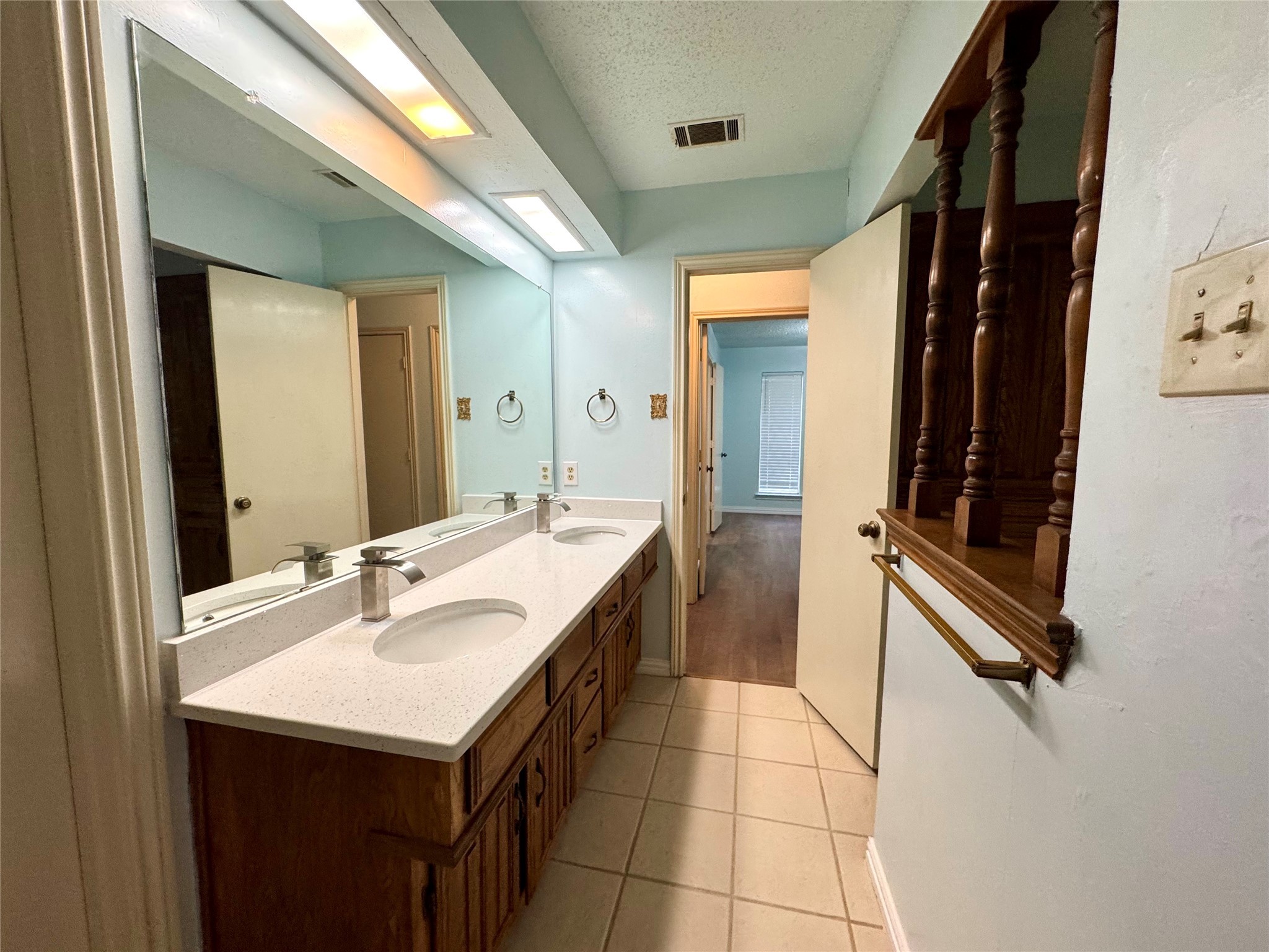 1925 Glen Hill Drive