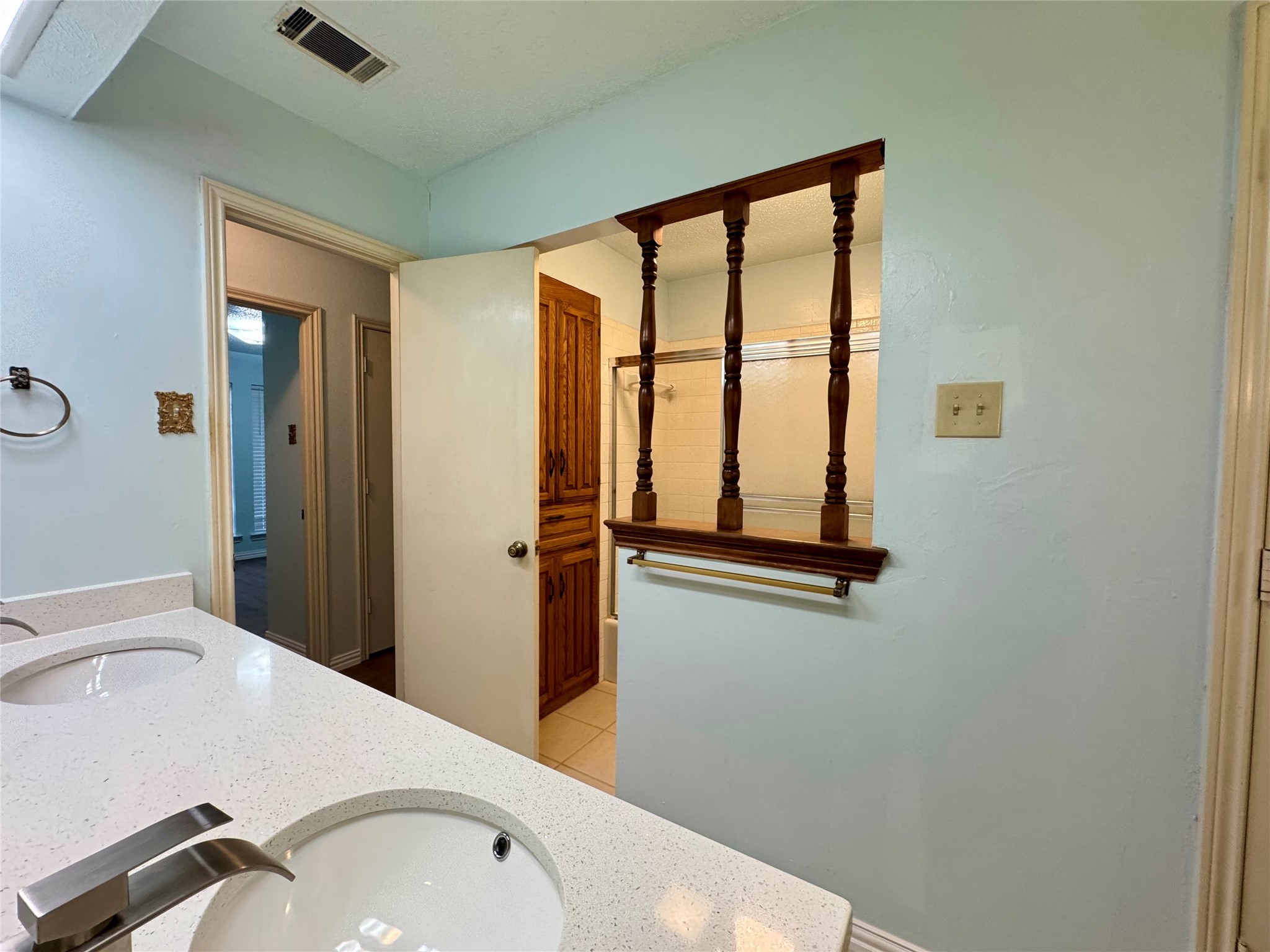 1925 Glen Hill Drive