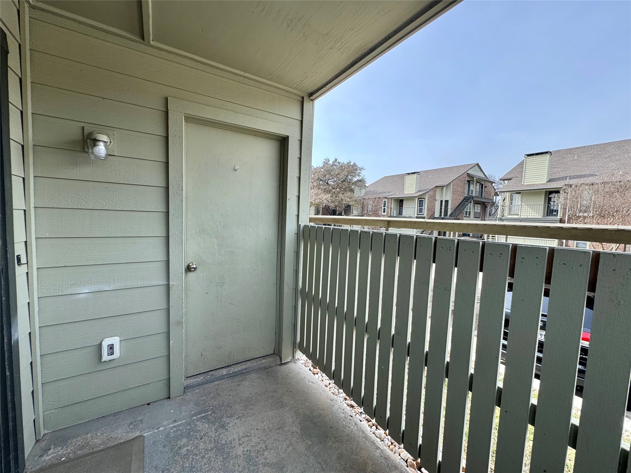 5981 Arapaho Road 303