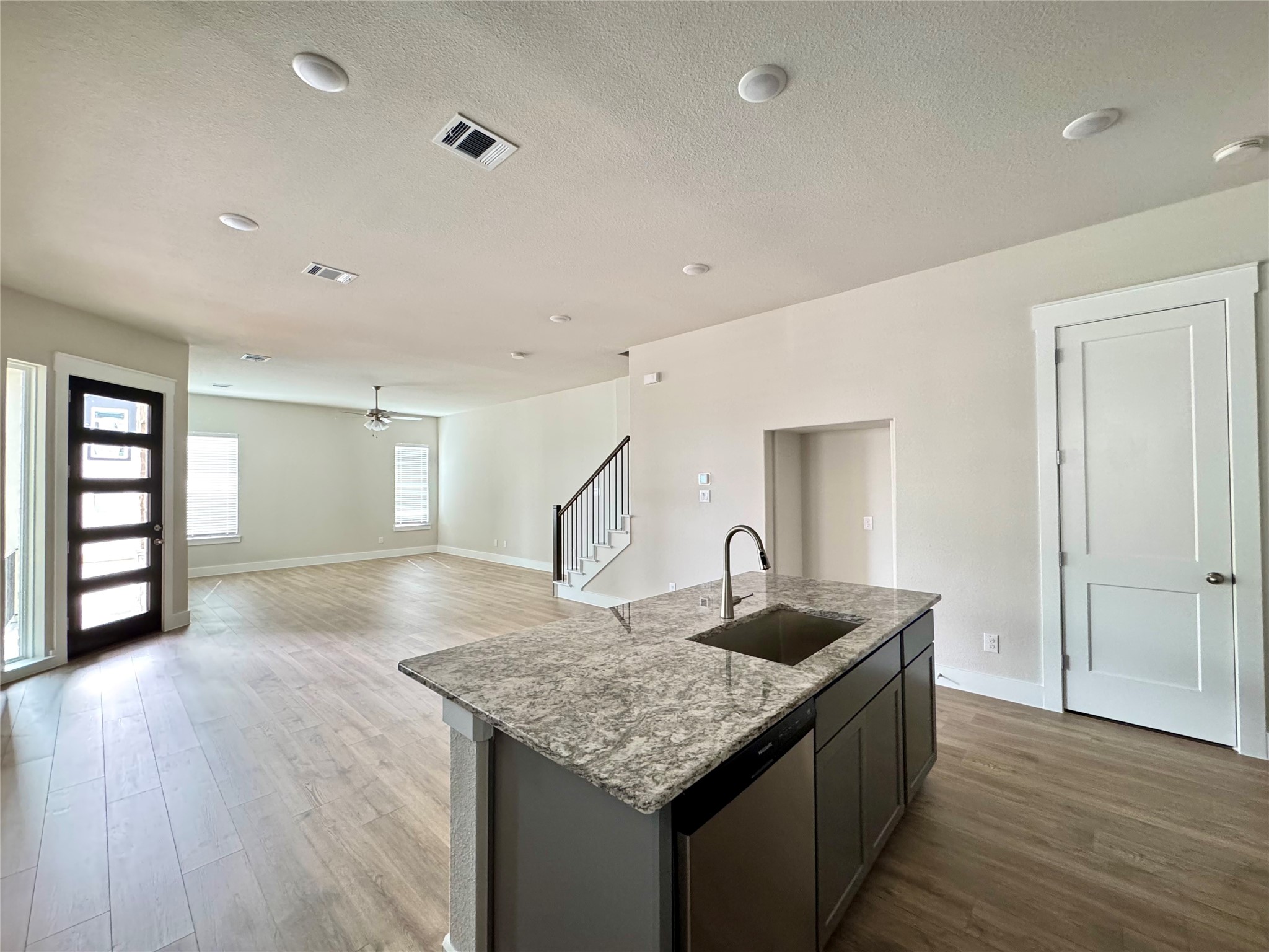 805 Meadowcrest Drive