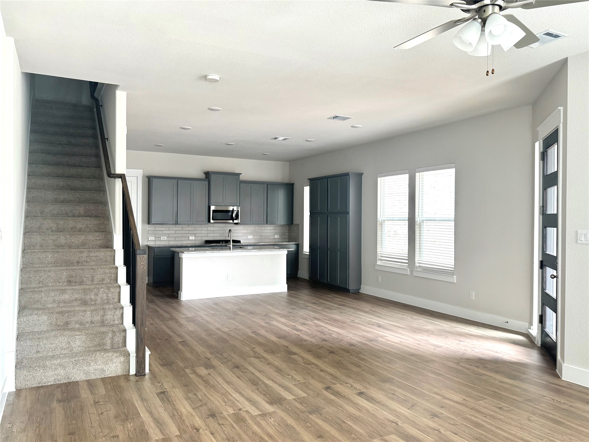 805 Meadowcrest Drive