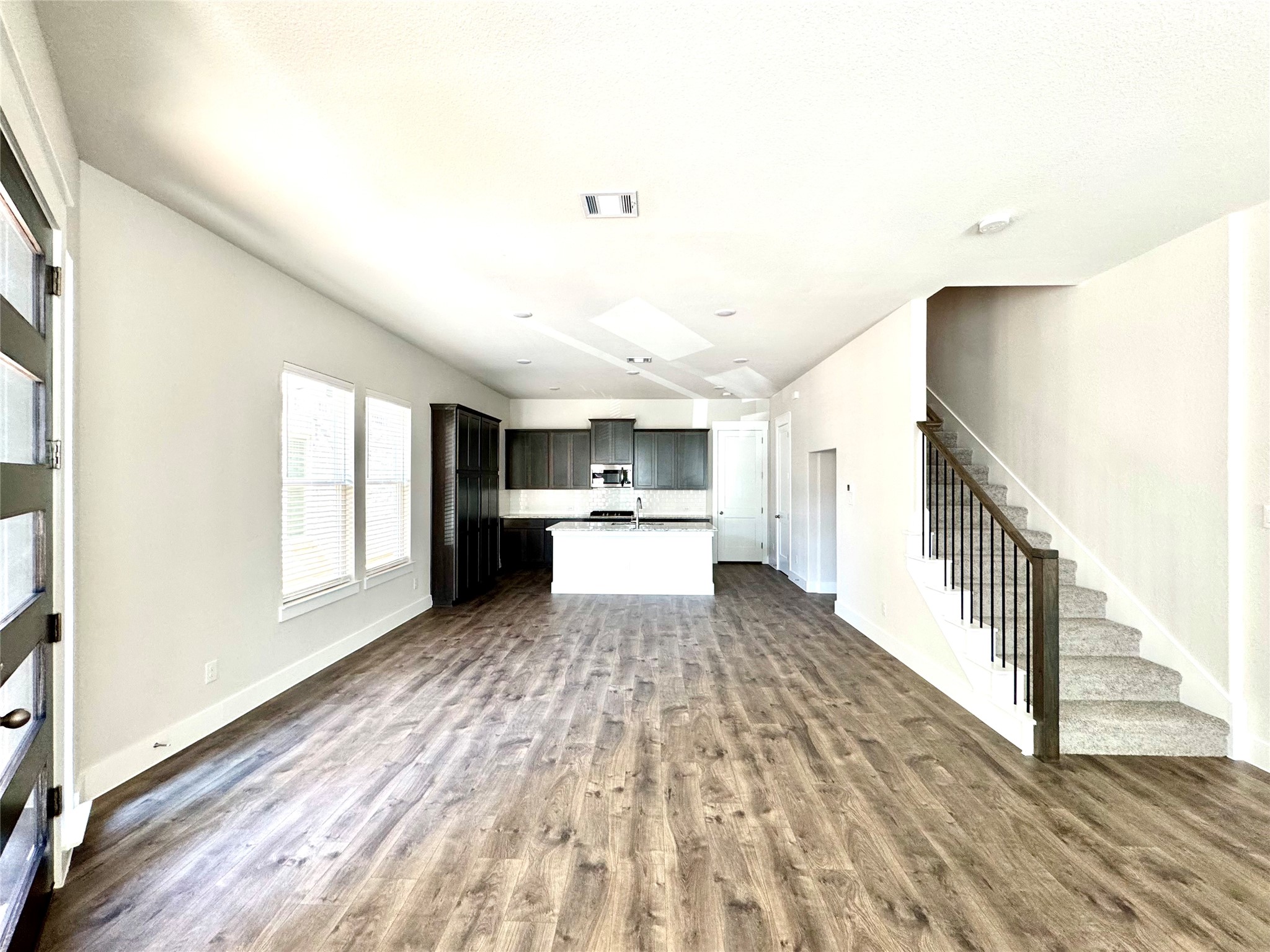 809 Meadowcrest Drive