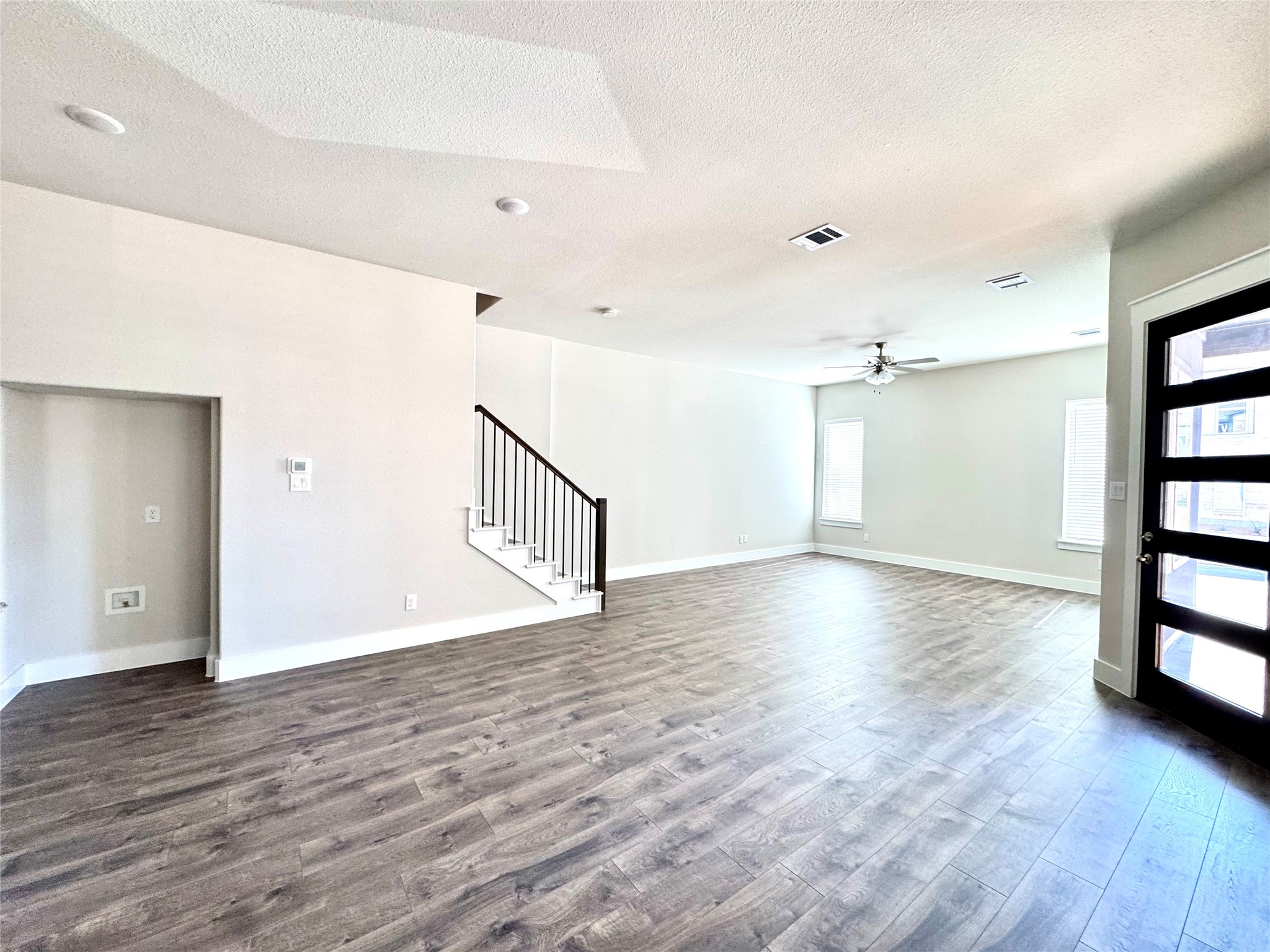 809 Meadowcrest Drive
