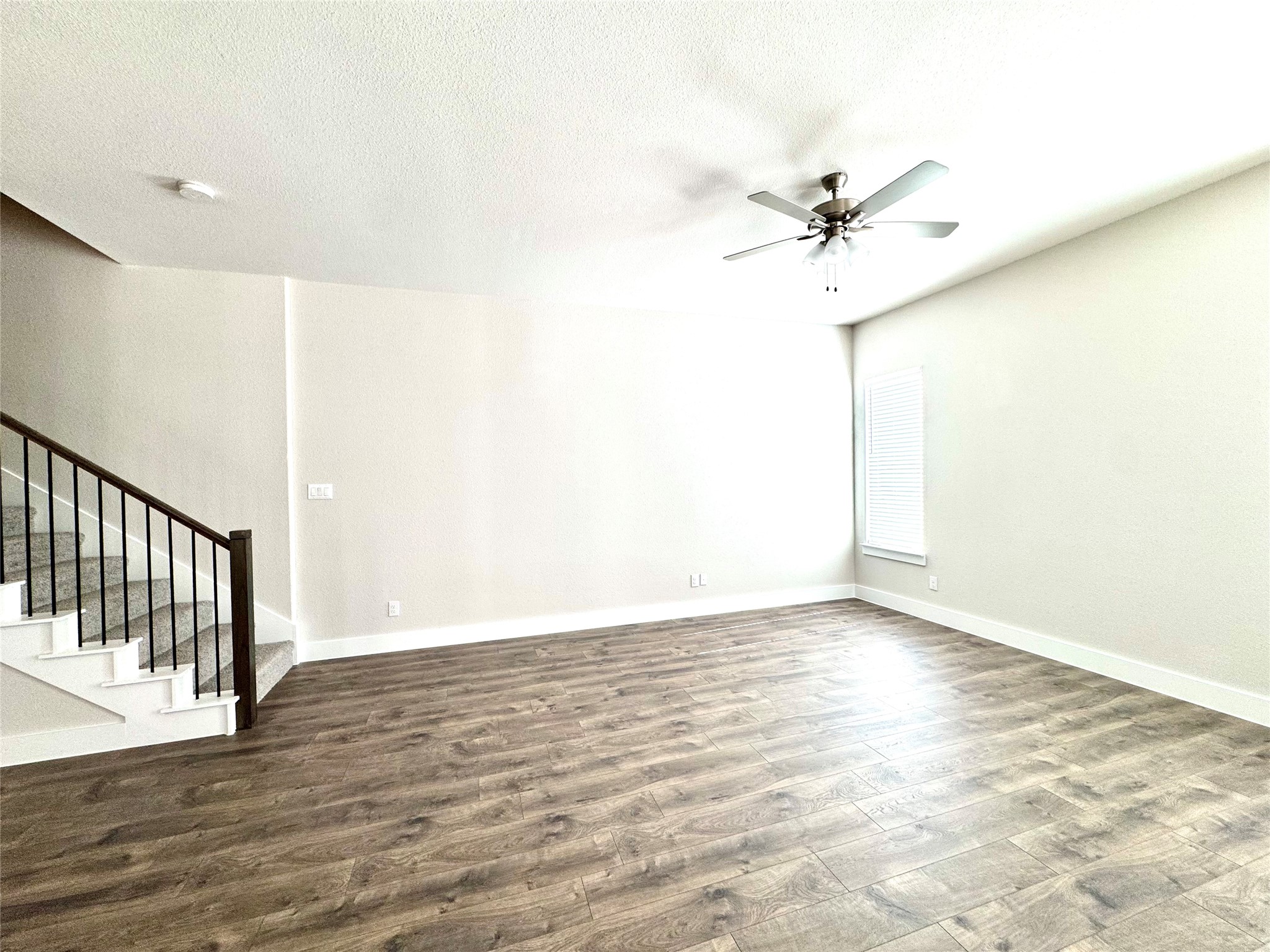 809 Meadowcrest Drive