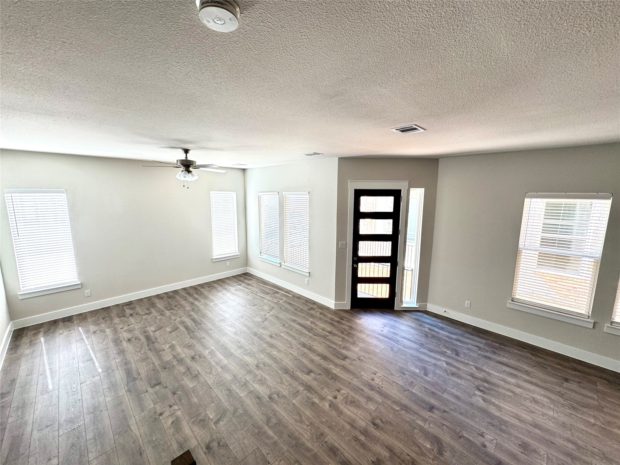 809 Meadowcrest Drive
