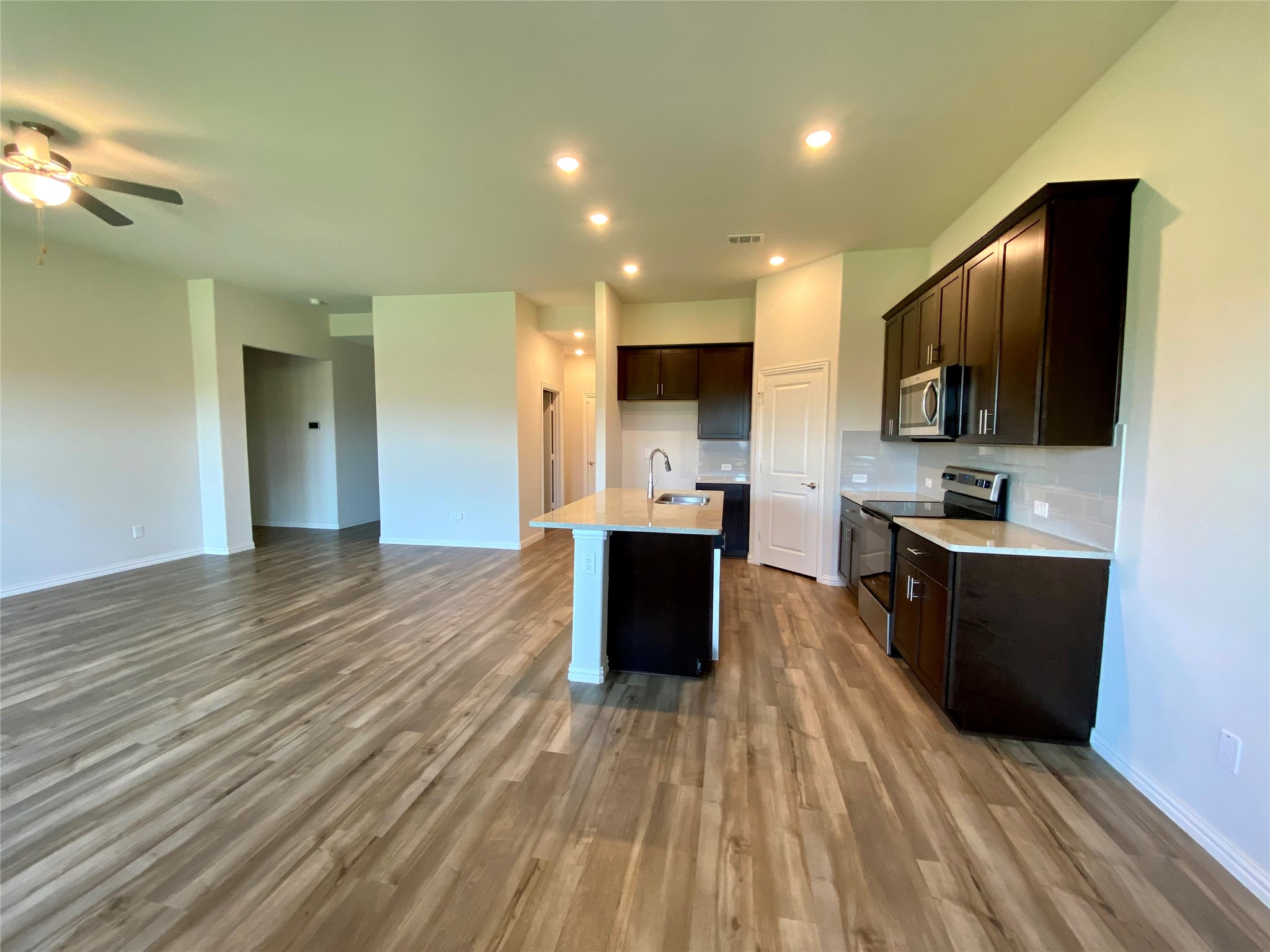 1800 Canyon Lane