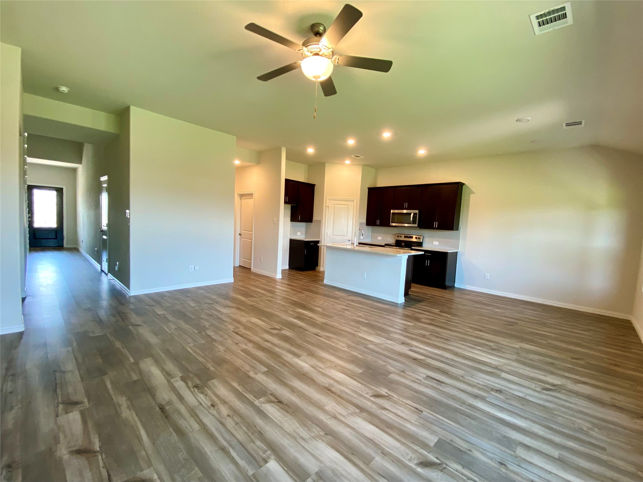 1800 Canyon Lane