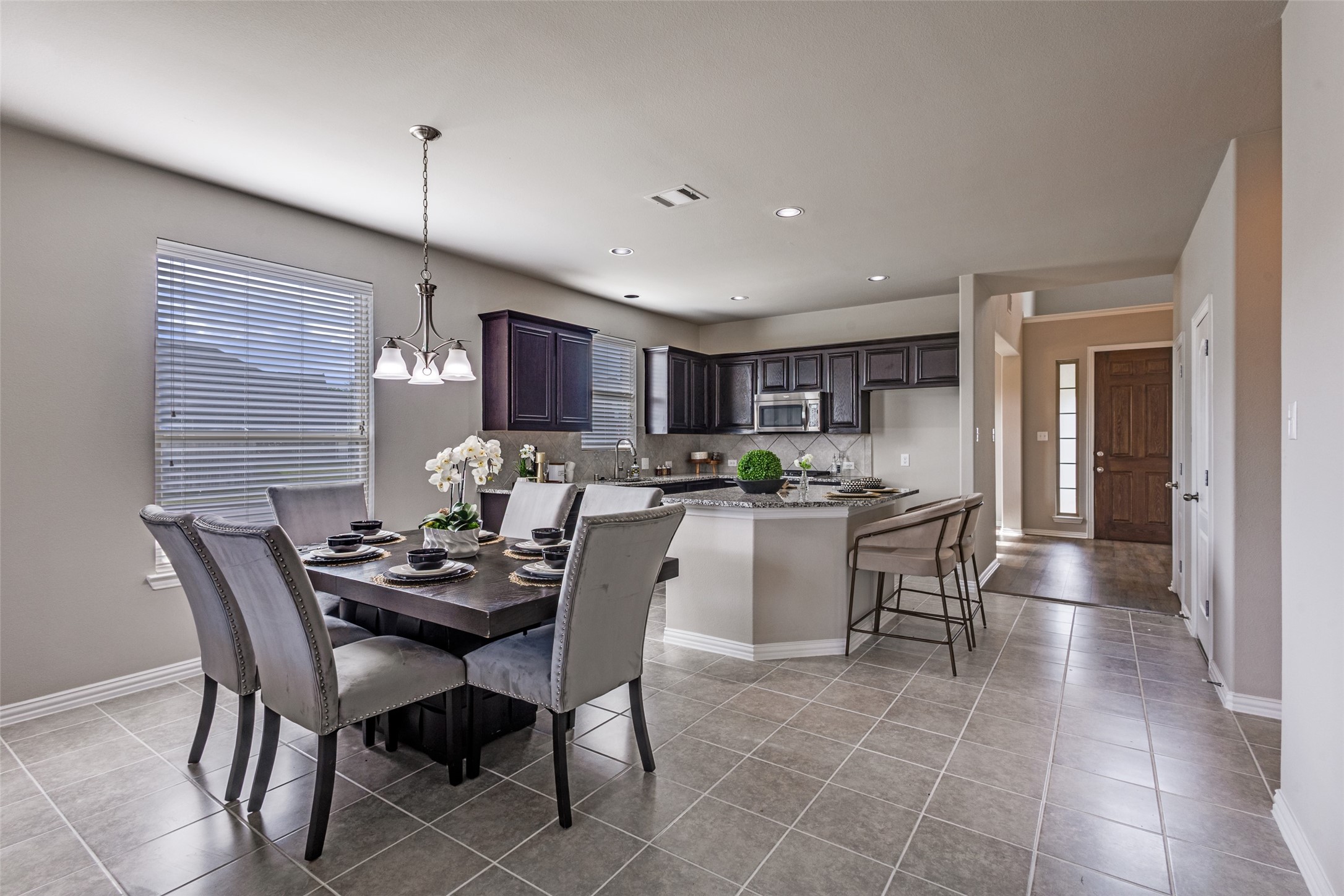 5609 Fremont