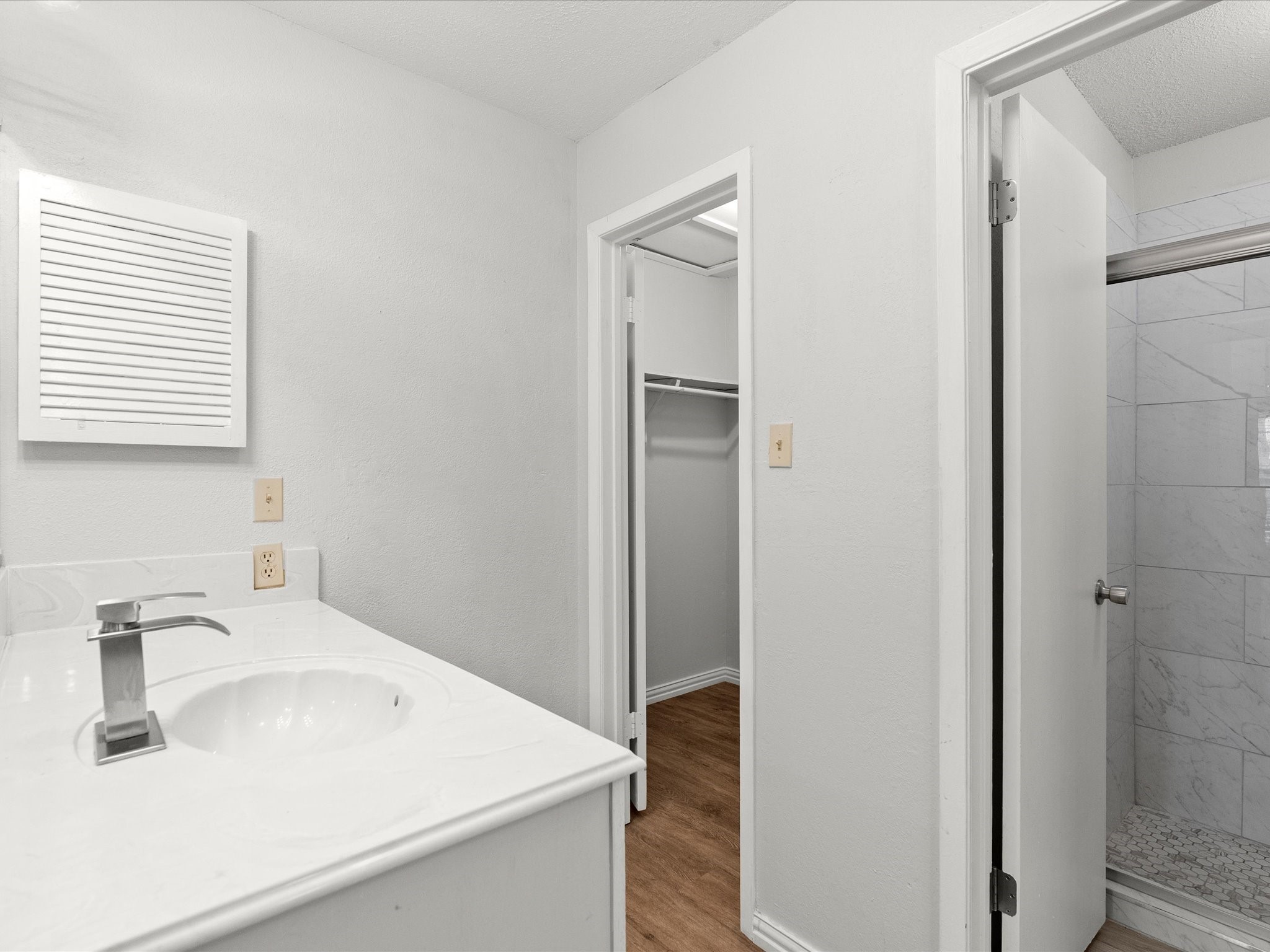 5981 Arapaho Road 304