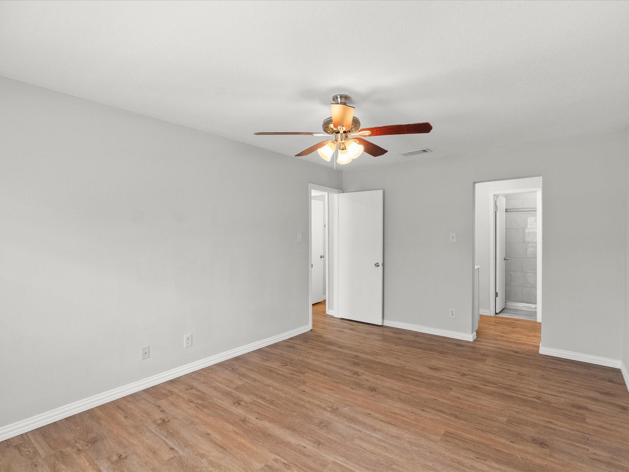 5981 Arapaho Road 304