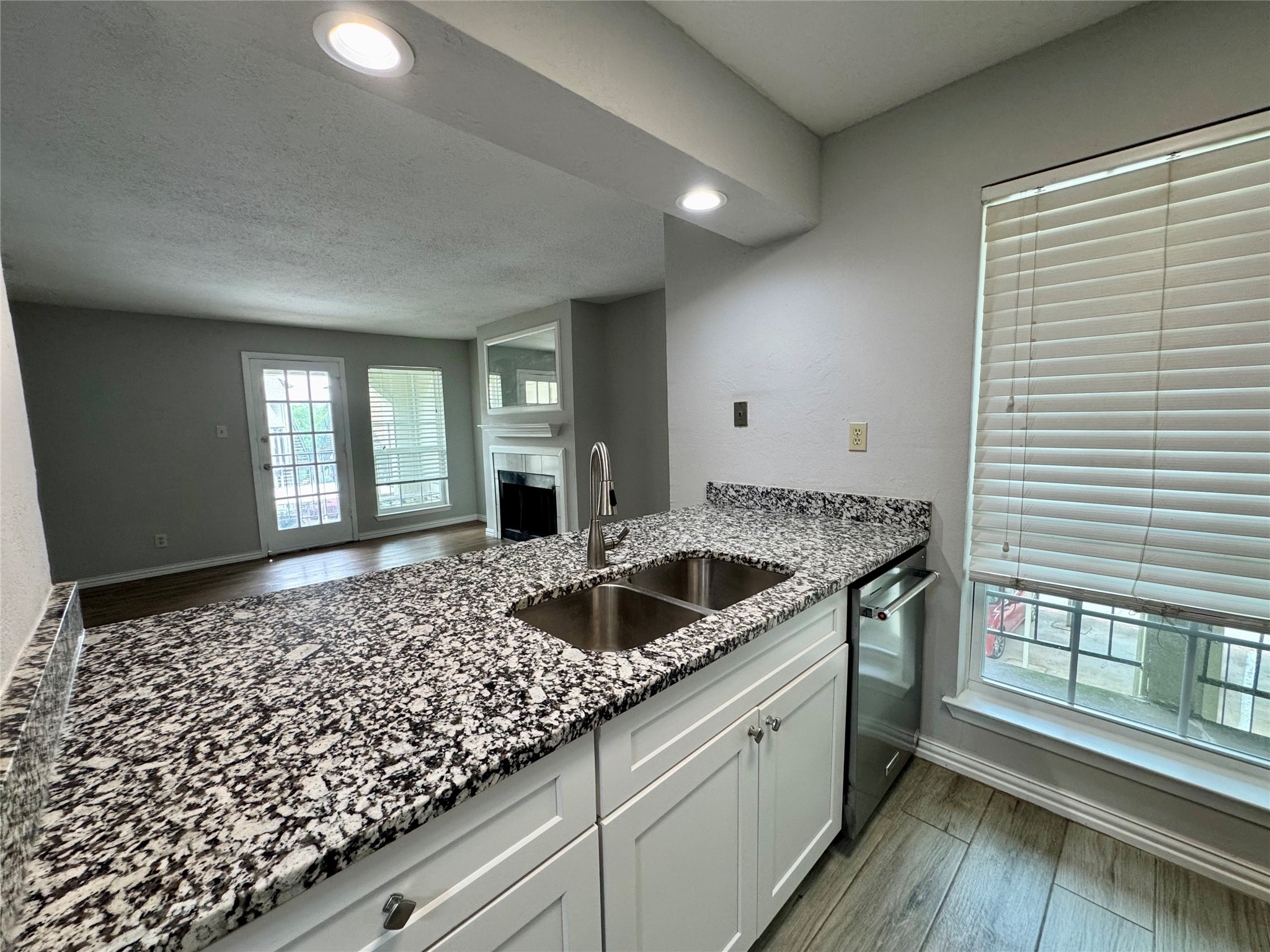 5981 Arapaho Road 304