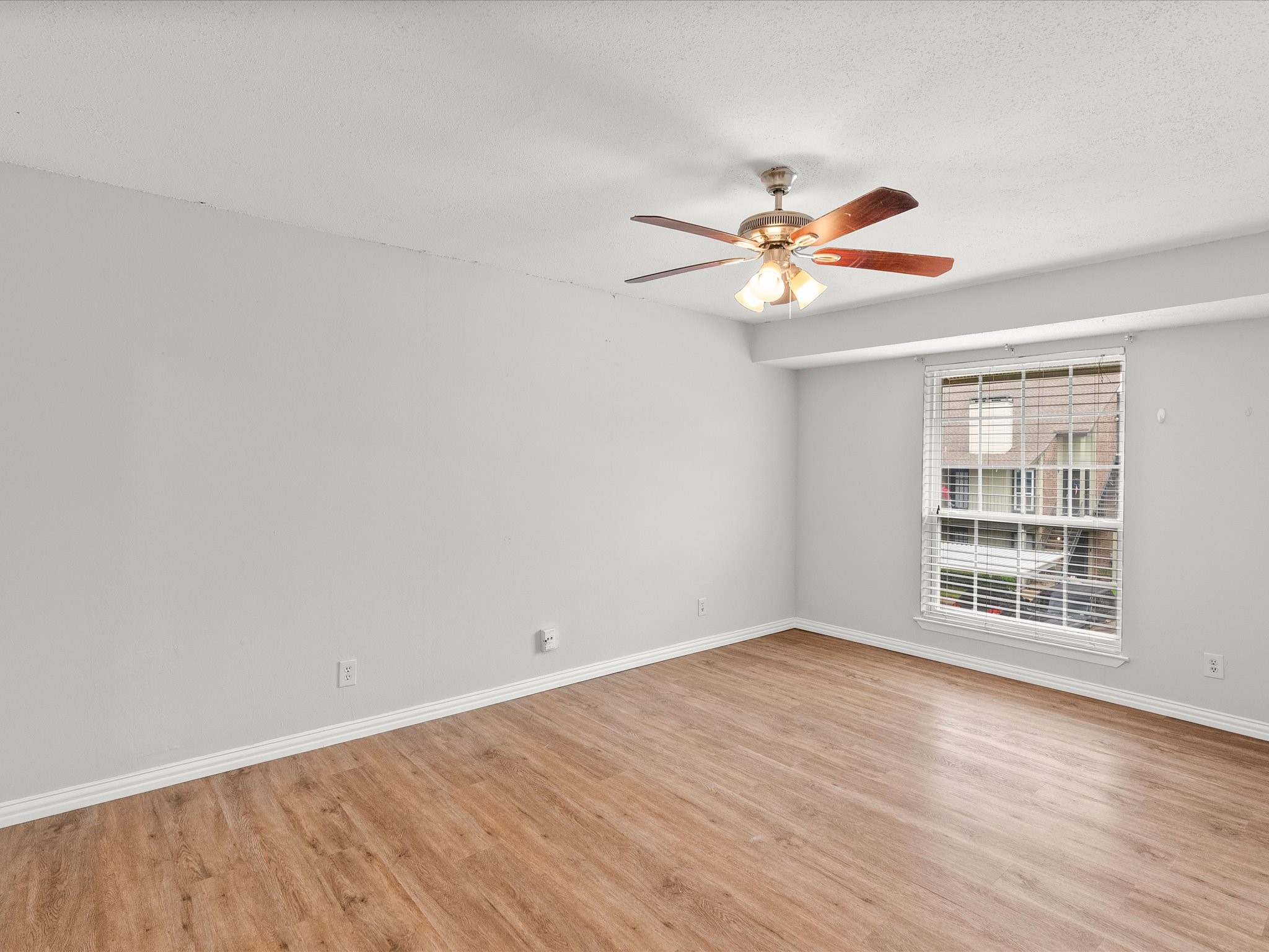 5981 Arapaho Road 304