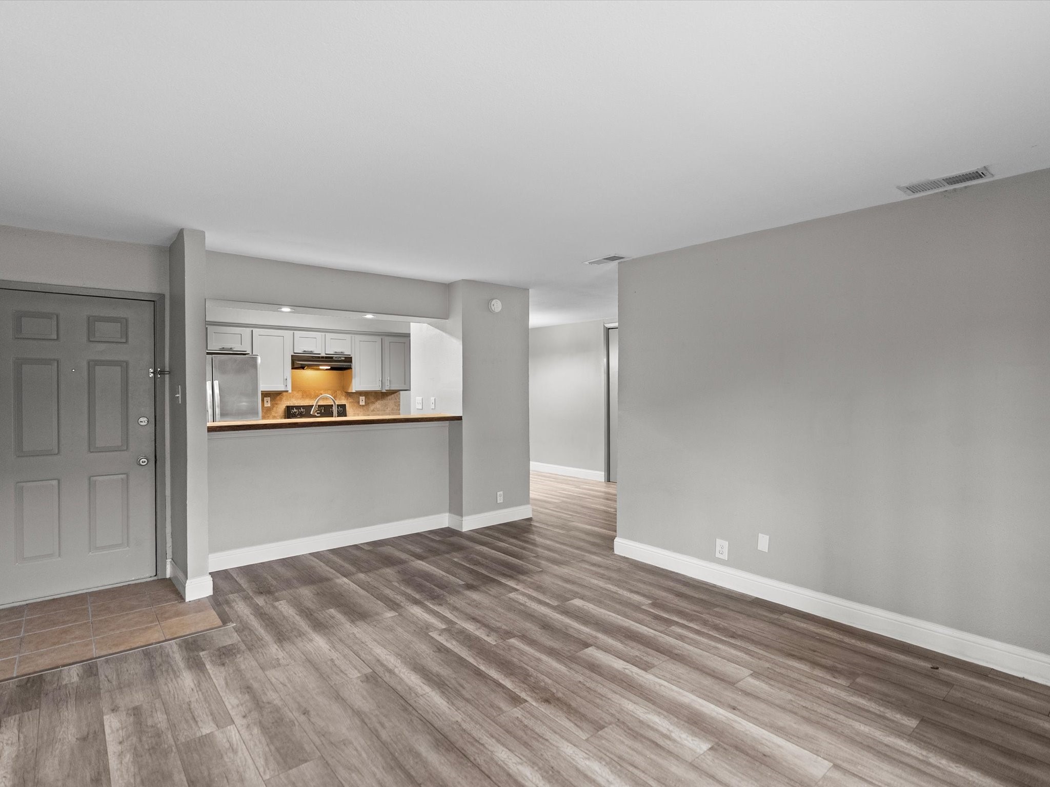 5981 Arapaho Road 303