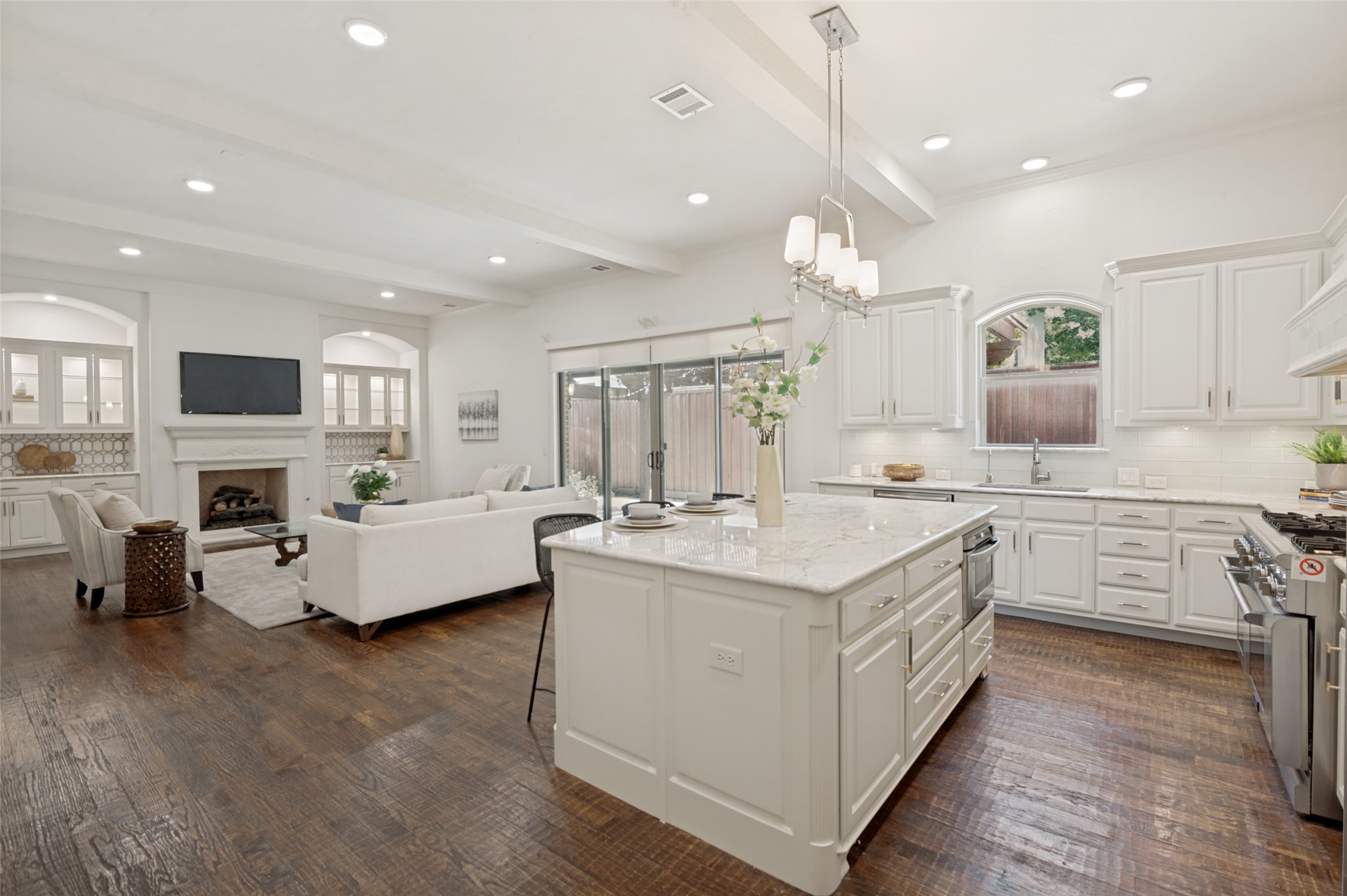 5764 Quebec Lane