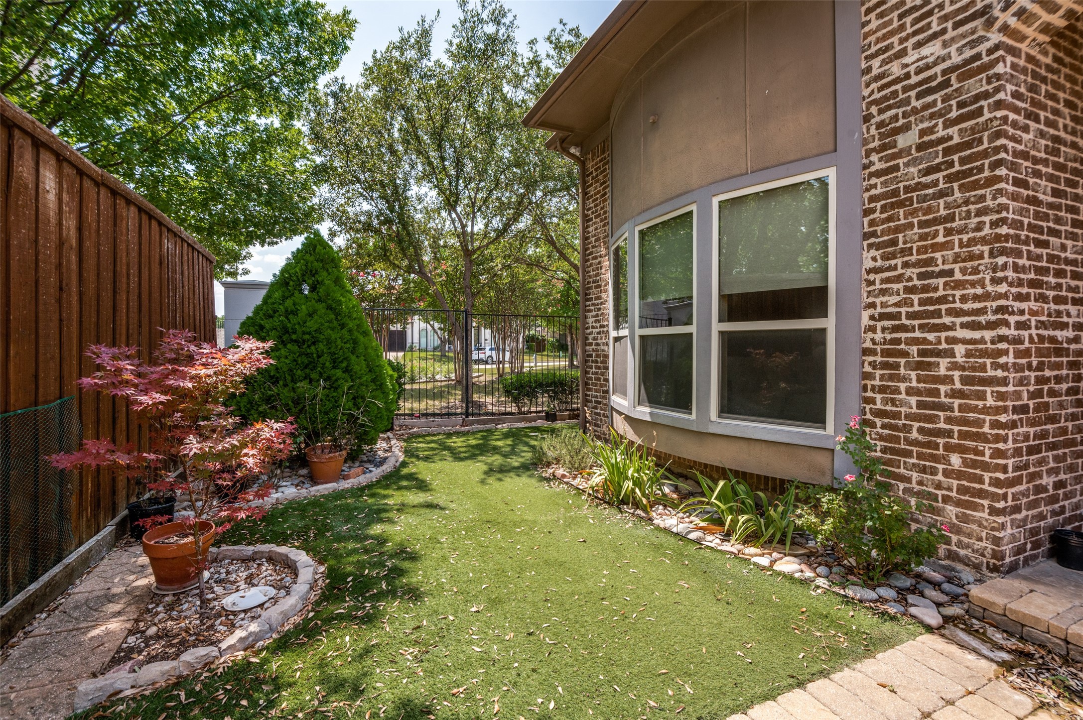 5764 Quebec Lane