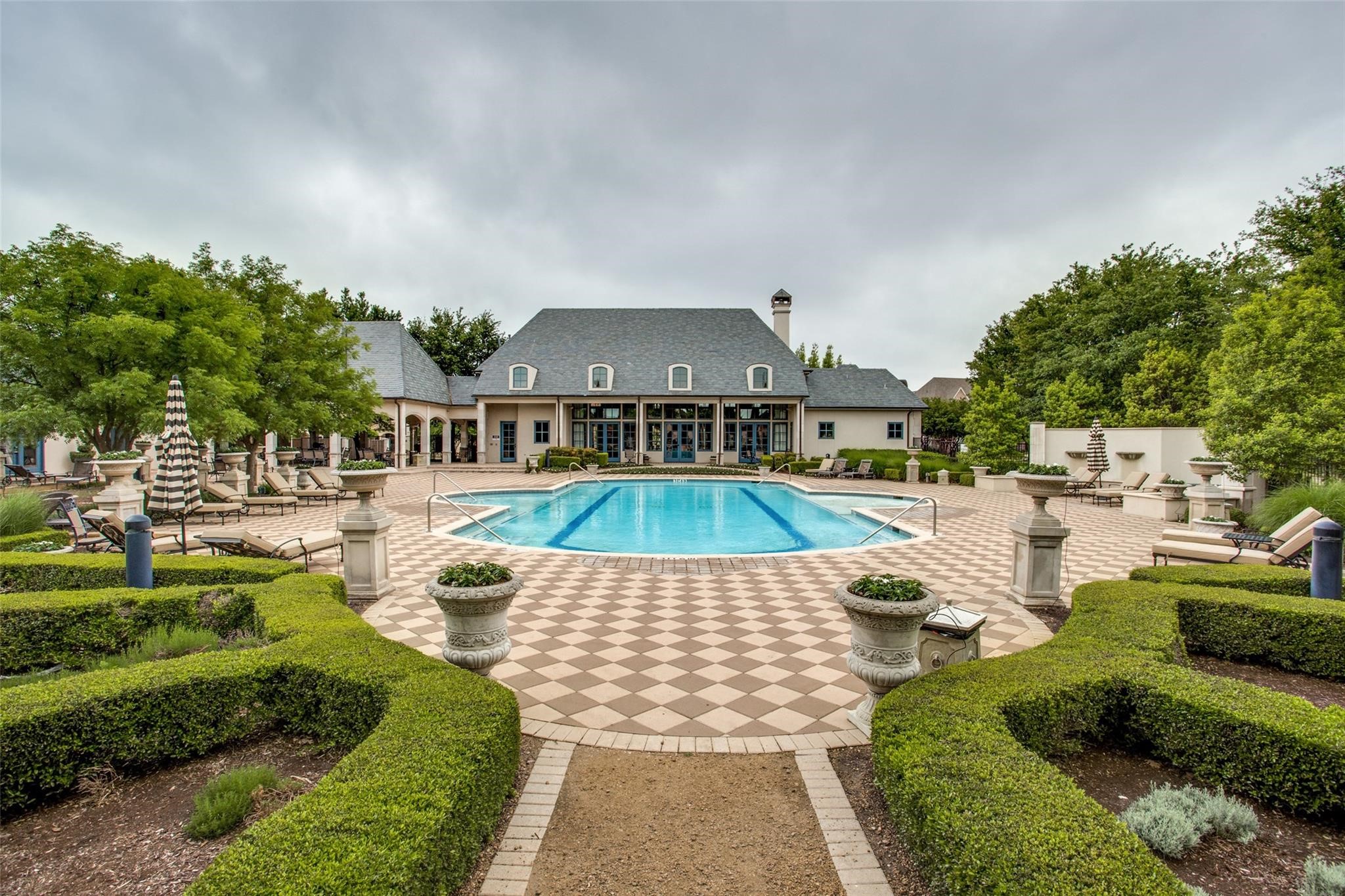 5764 Quebec Lane
