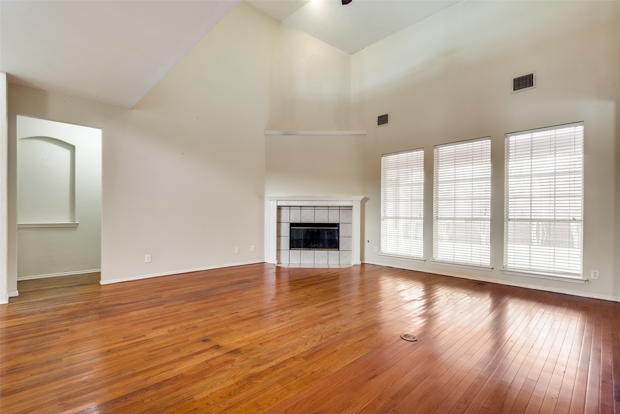 2904 Woods Drive