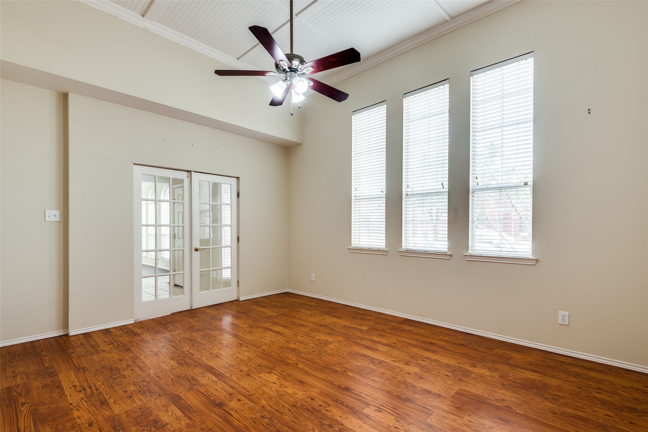 2904 Woods Drive