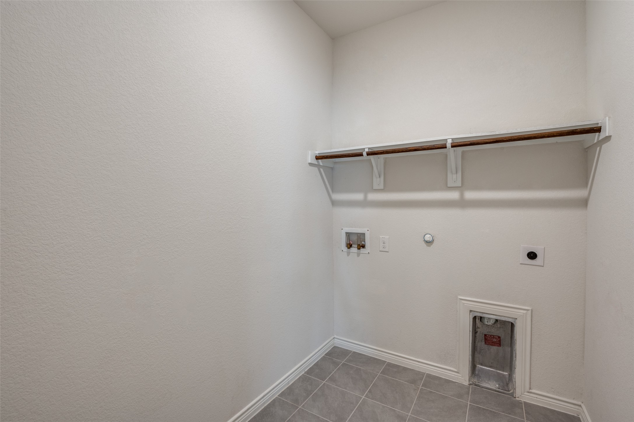 6409 Windsor Lane
